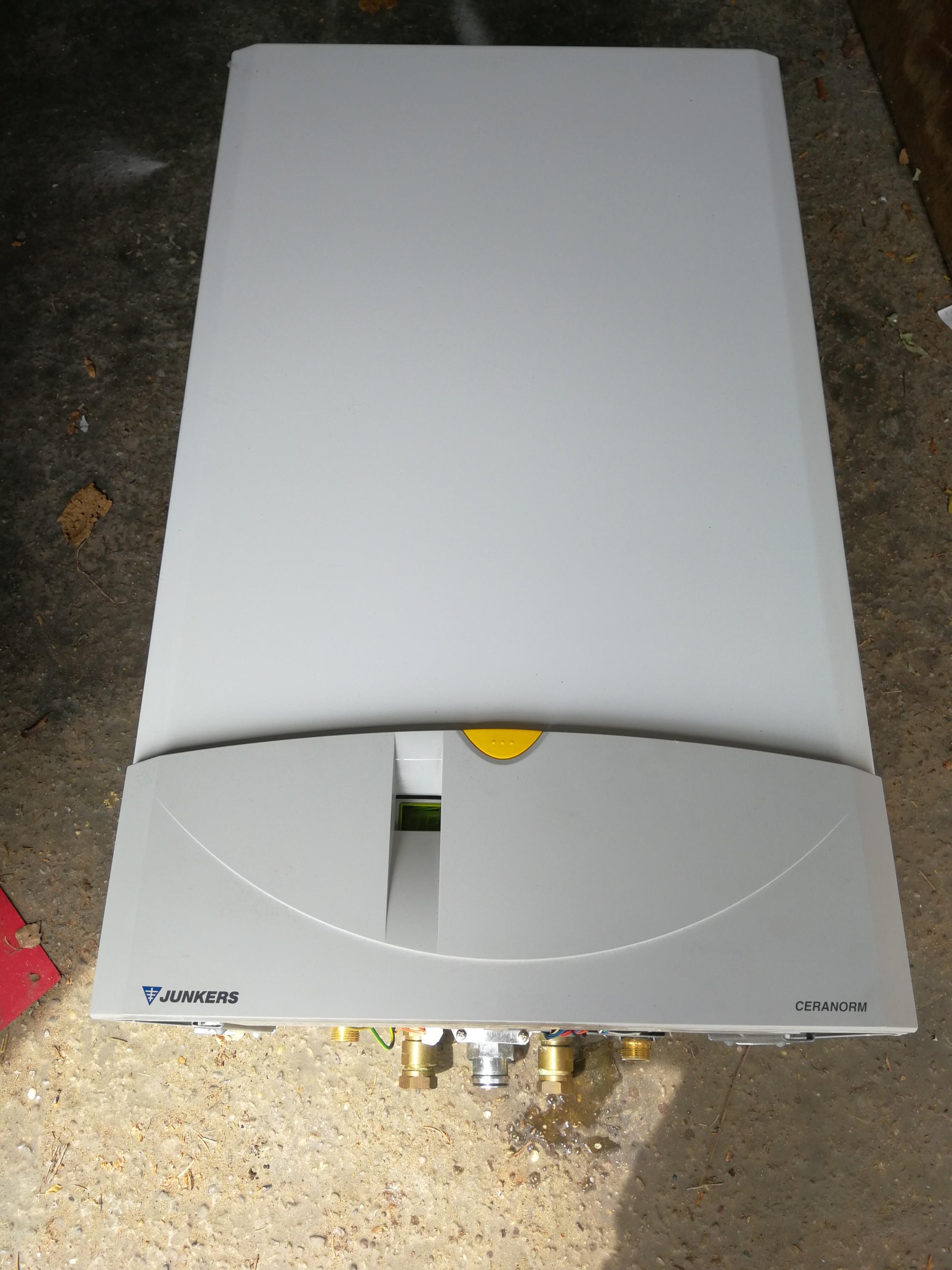 Junkers Ceranorm ZSN 186 AE 23 Gastherme 18 in 66877 Ramstein