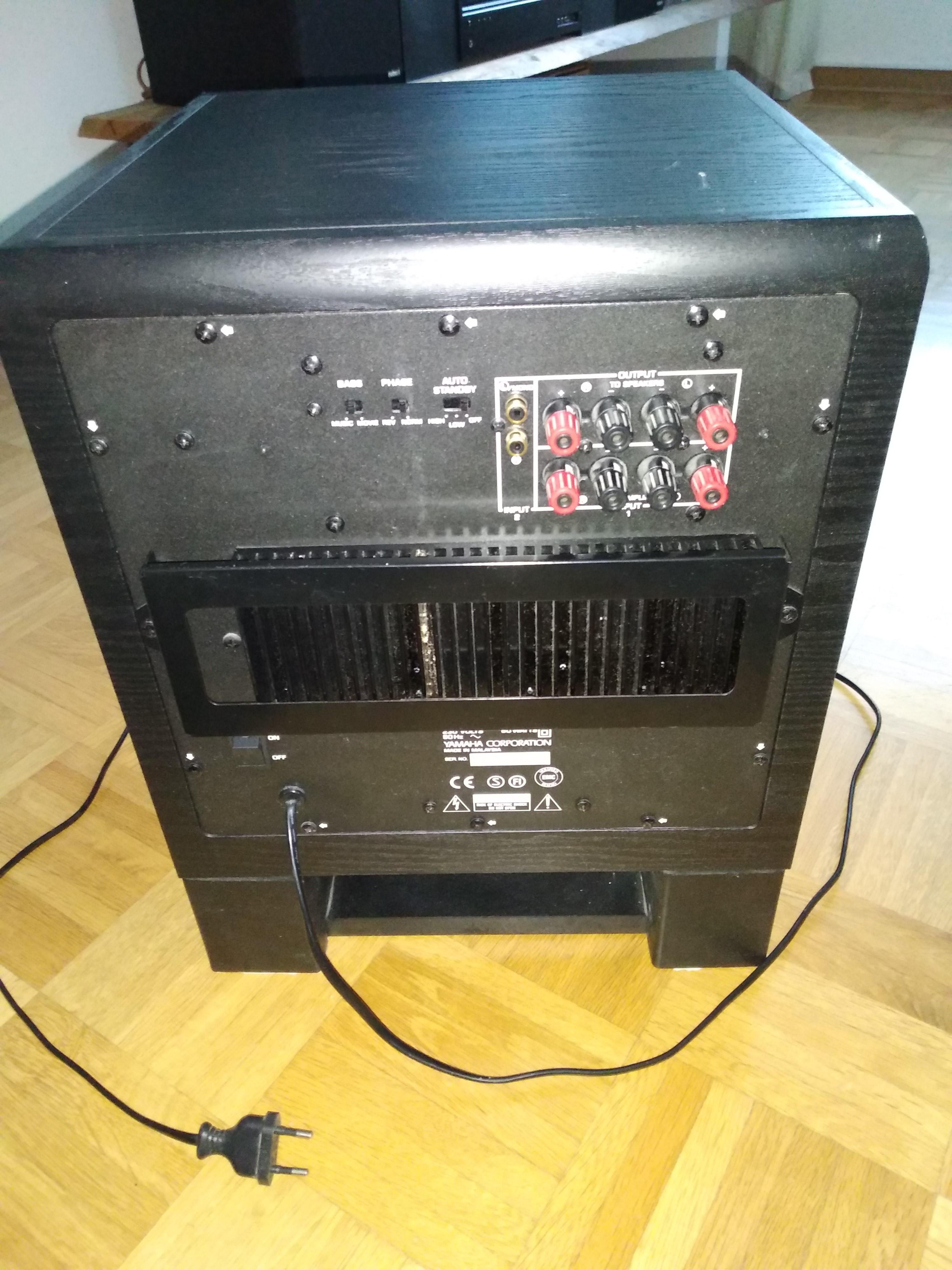 Yamaha YSTSW 320 aktiver Subwoofer in 73614 Schorndorf für 105,00