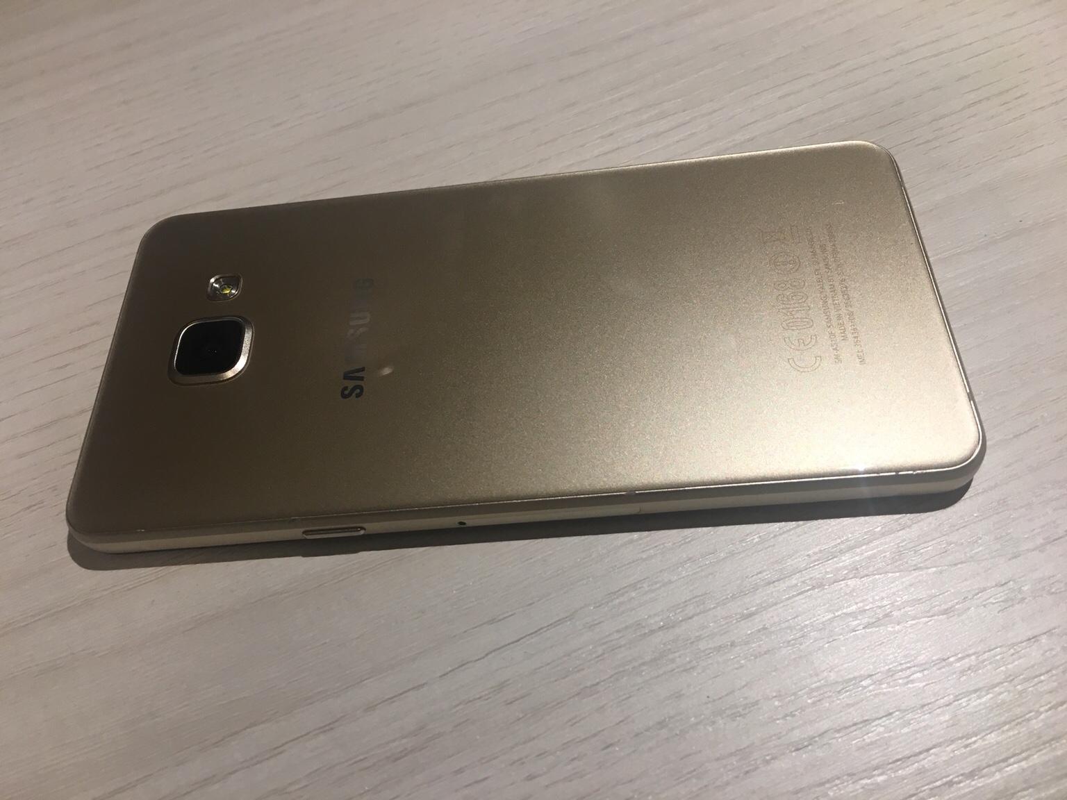 Samsung Galaxy A5 gold in 00158 Roma for €120.00 for sale Shpock