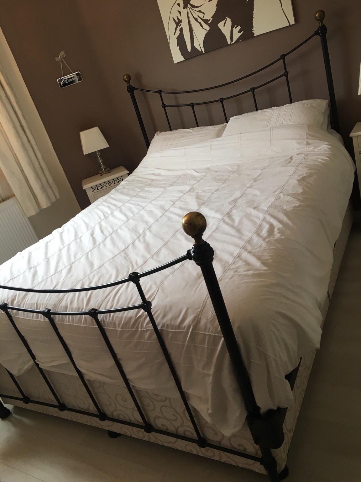 King size Bed frame and divan base in Stockport for £35.00 for sale