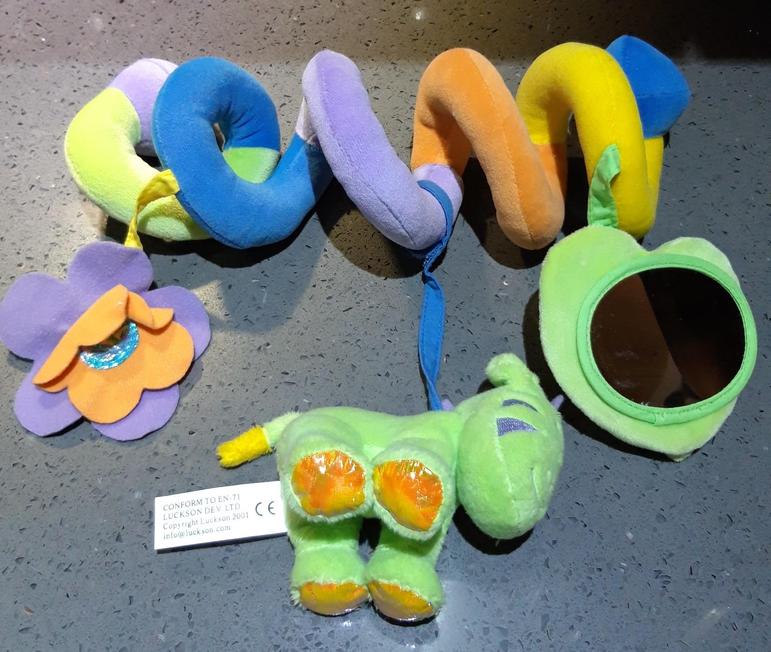 Bruin Wrap Around Car Seat Pram Baby Toy NEW in CV10 North Warwickshire