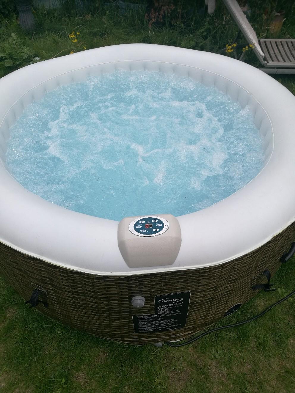 Cleverspa Borneo 4 Person Hot Tub in London Borough of Bromley für 190