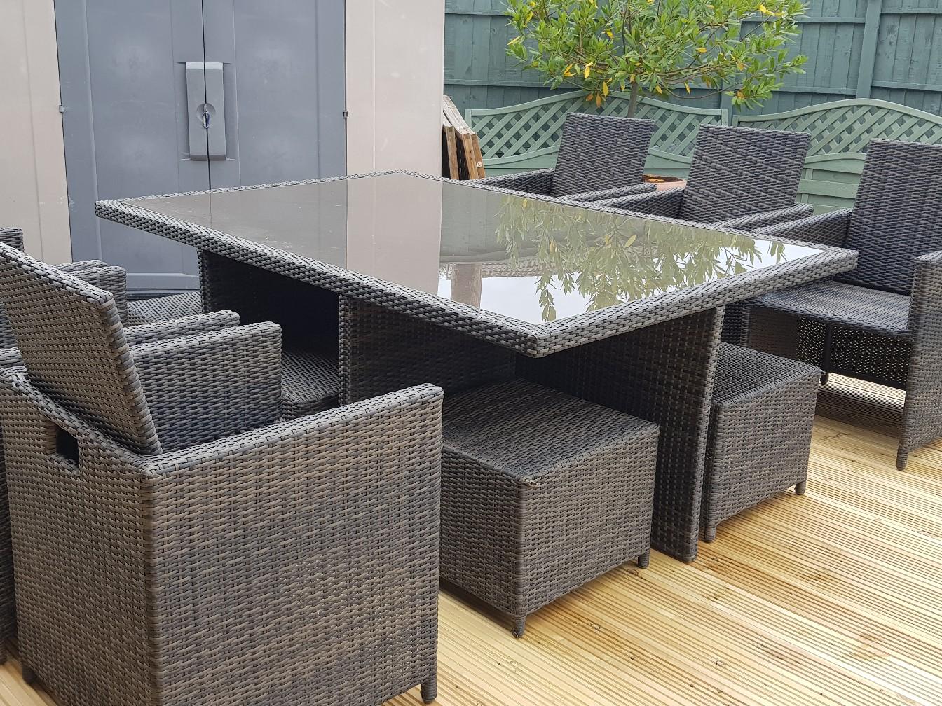 LUXURY RATTAN GARDEN FURNITURE SET in SK23 Peak für 300,00 £ zum