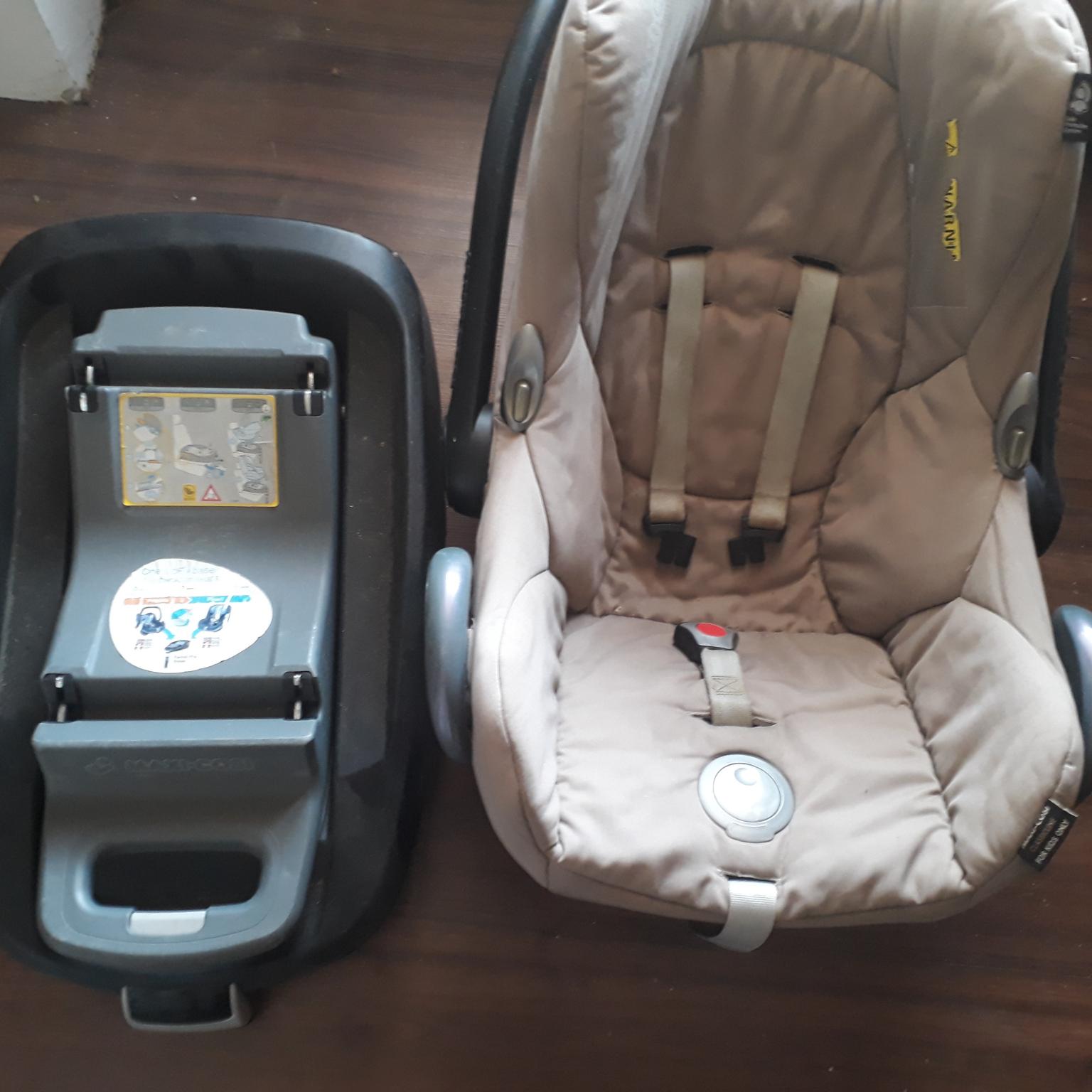 Maxi cosi mit Station in 8401 Kalsdorf für 80,00 € zum Verkauf | Shpock DE