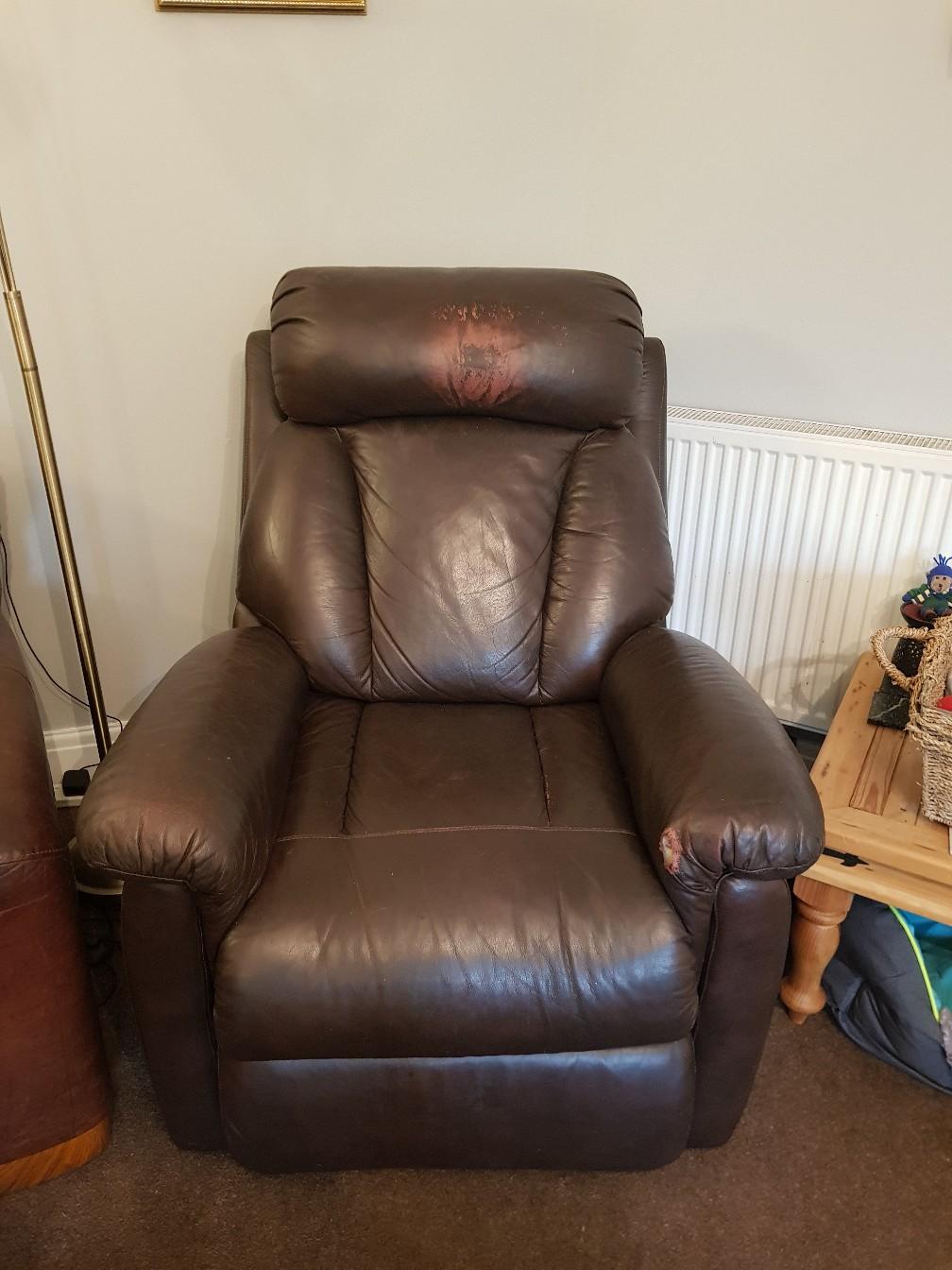 Lazyboy riser recliner chair. in LL11 Tanyfron für £ 40,00 zum Verkauf