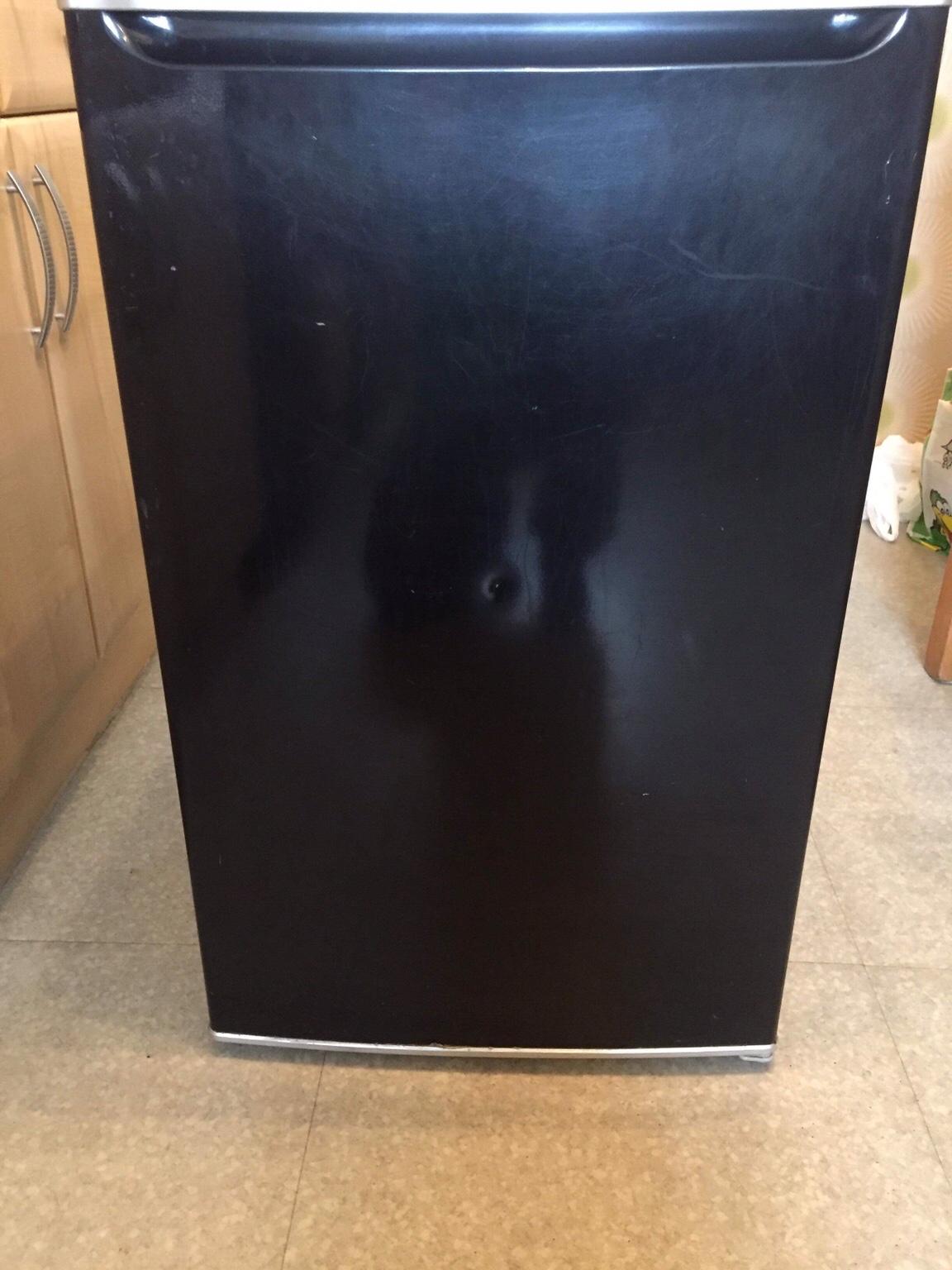 Under counter fridge in S20 Sheffield für £ 30,00 zum Verkauf Shpock AT