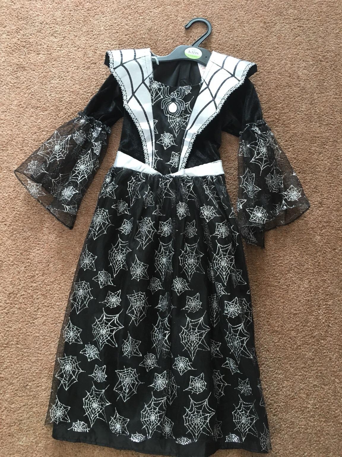 Fancy dress in TS3 Middlesbrough für 3,00 £ zum Verkauf Shpock DE