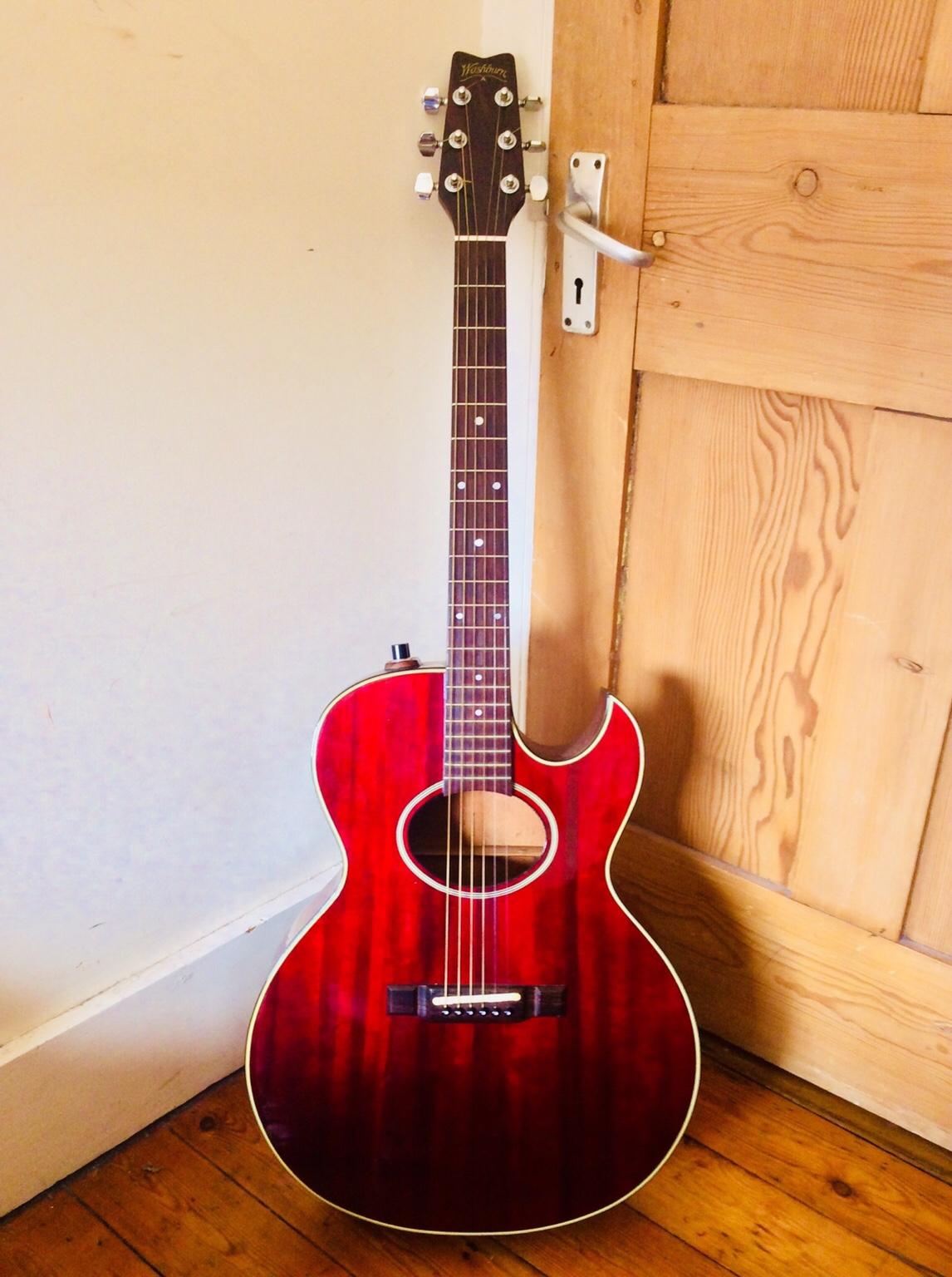 Rare Washburn Acoustic Guitar in SW4 Lambeth for £175.00 for