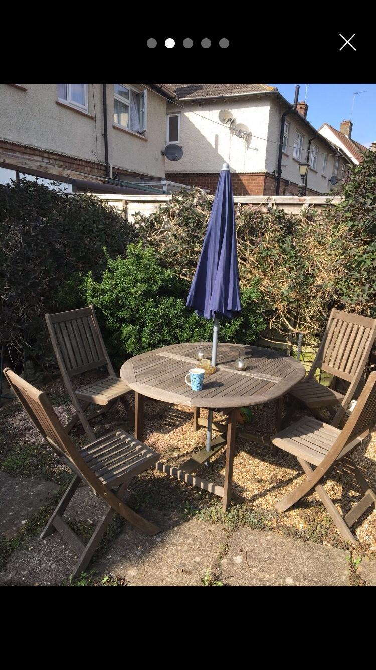 Worcester garden table and four chairs in NN15 Kettering für 30,00