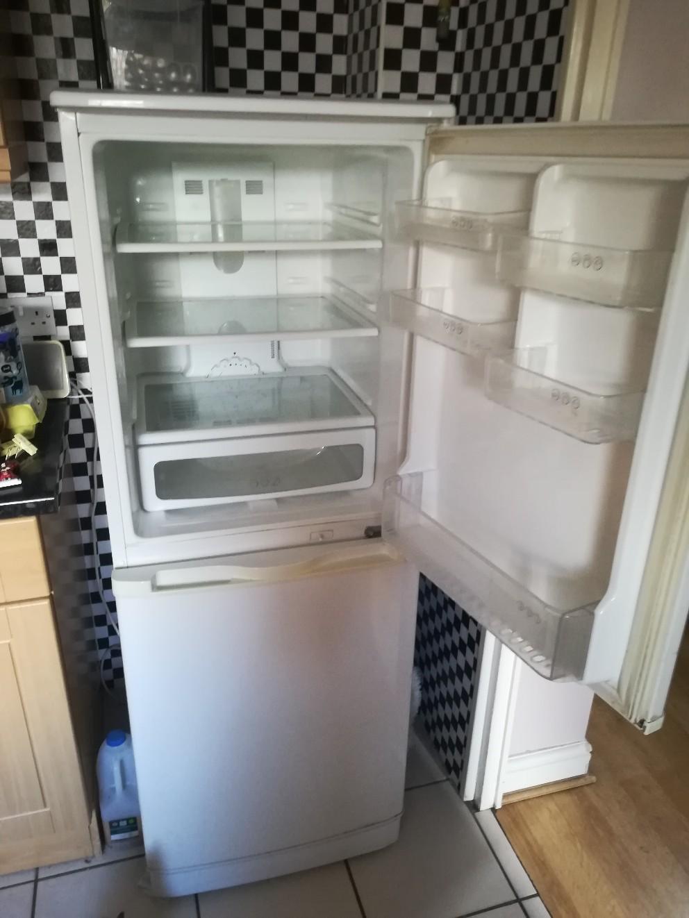 fridge freezer in PE27 Huntingdonshire für 20,00 £ zum Verkauf Shpock DE
