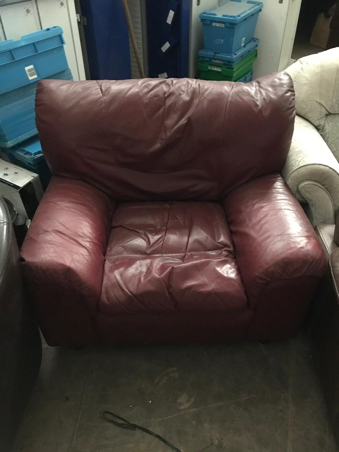 Red Leather Armchair Sofa in BD8 Bradford für 20,00 £ zum Verkauf