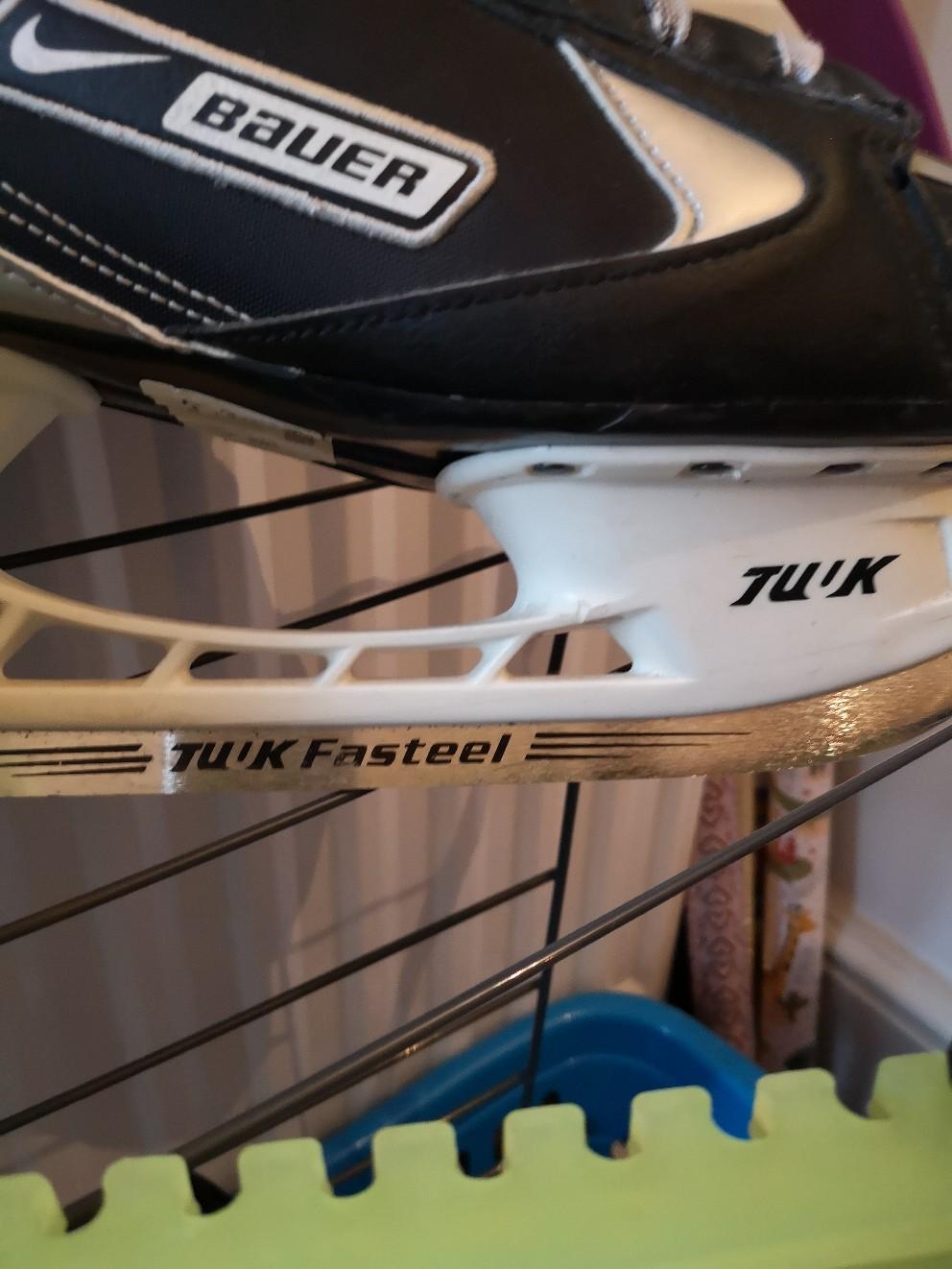 Bauer Lightspeed Pro Ice Skates. in CT7 for £35.00 for sale Shpock