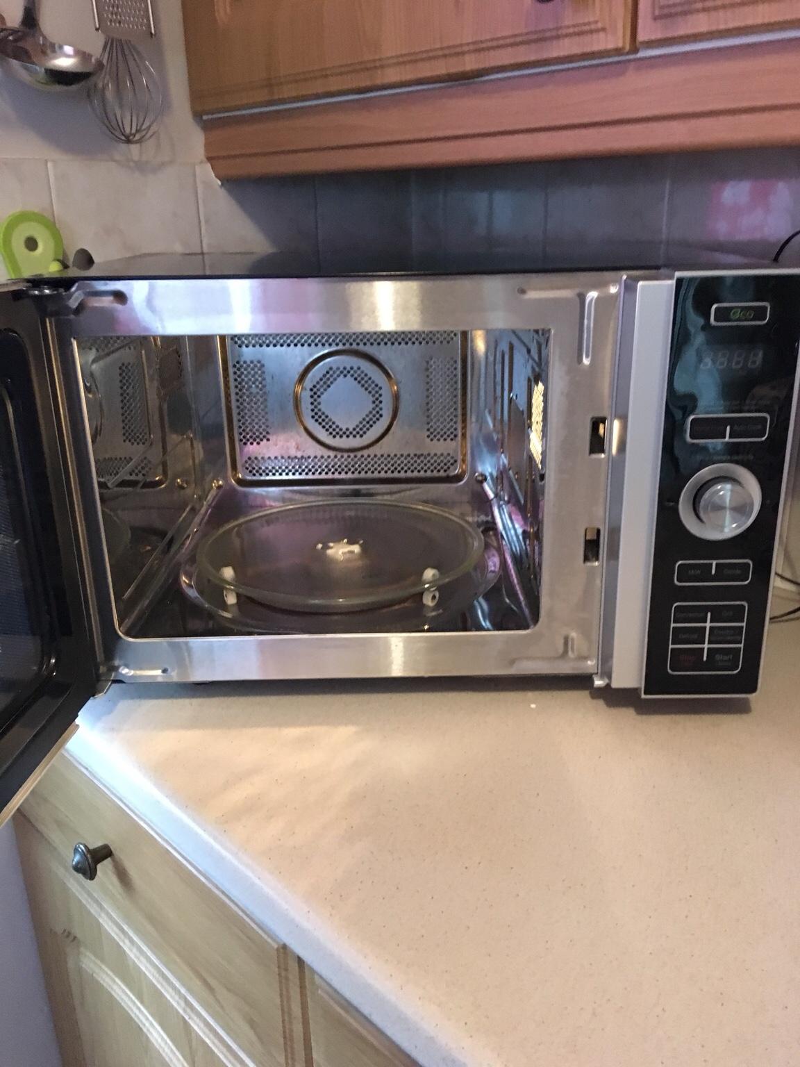 DAEWOO Combination Microwave Oven in RG12 Binfield für 70,00 £ zum