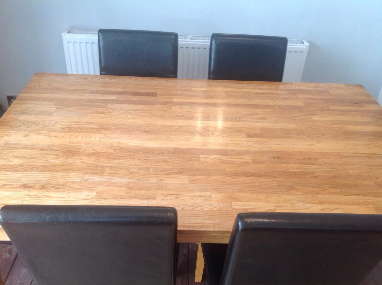 Extending table and 6 chairs. in WV14 Dudley für £ 75,00 zum Verkauf