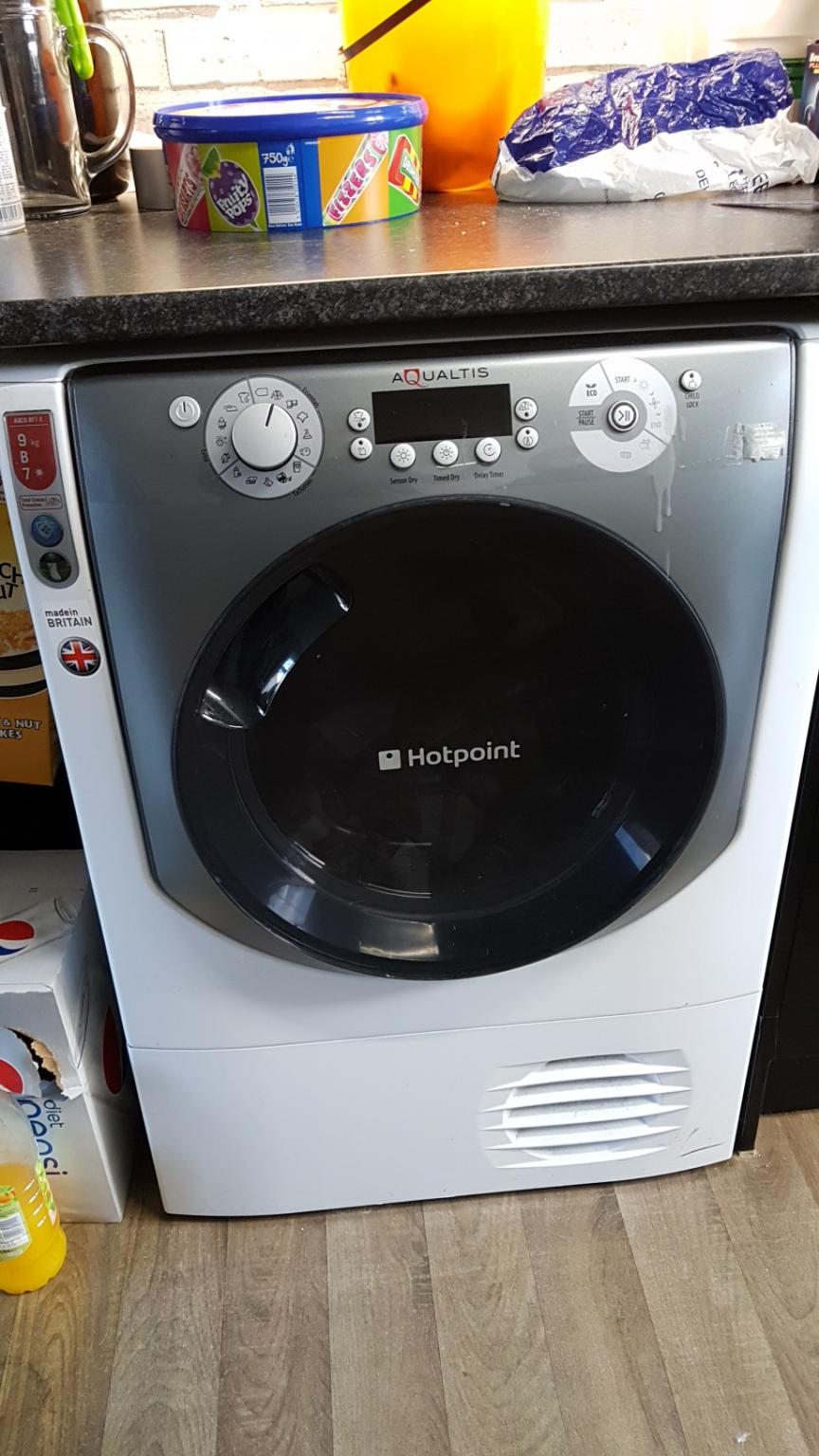 HOTPOINT AQUALTIS 9KG CONDENSER TUMBLE DRYER in M34 Tameside for £100.