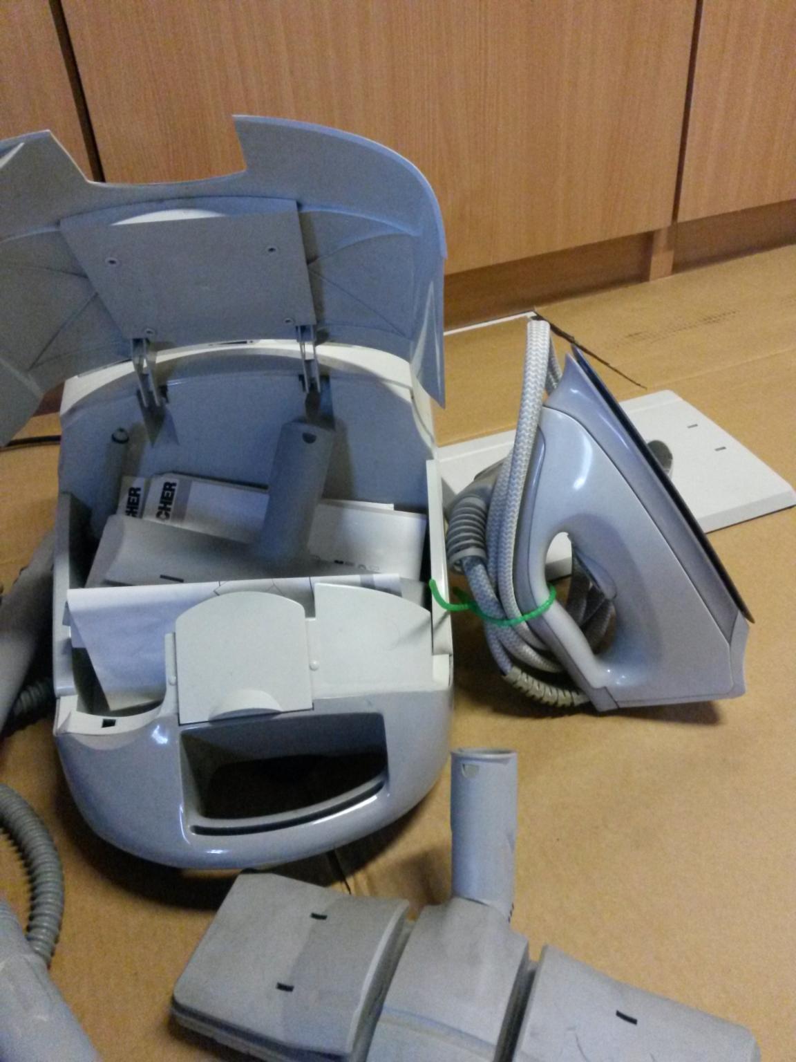 Dampfreiniger mit Bügeleisen Kärcher 1701 NEU in 6330 Kufstein für €