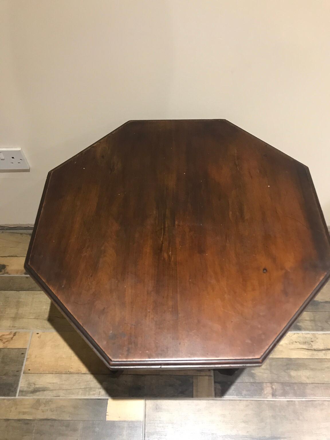 Hexagon shaped table in B74 Walsall für 15,00 £ zum Verkauf Shpock DE