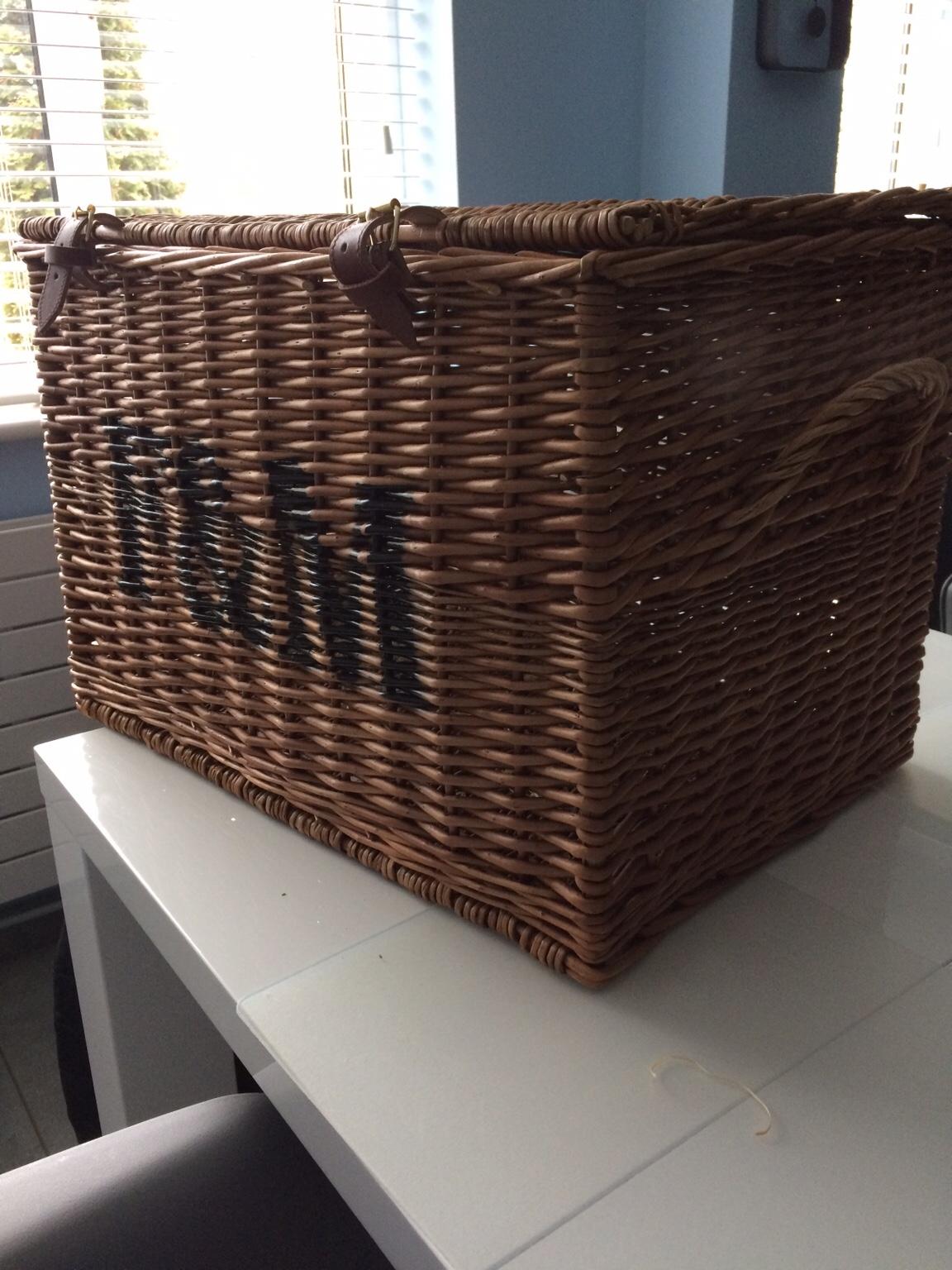 Fortnum & Mason large wicker basket in for £20.00 for sale Shpock