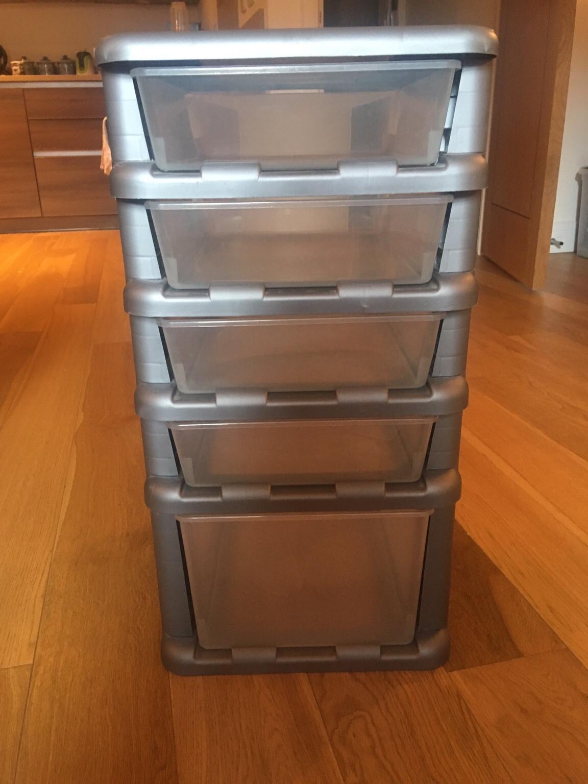 Grey plastic drawers in SW15 Wandsworth for £10.00 for sale Shpock