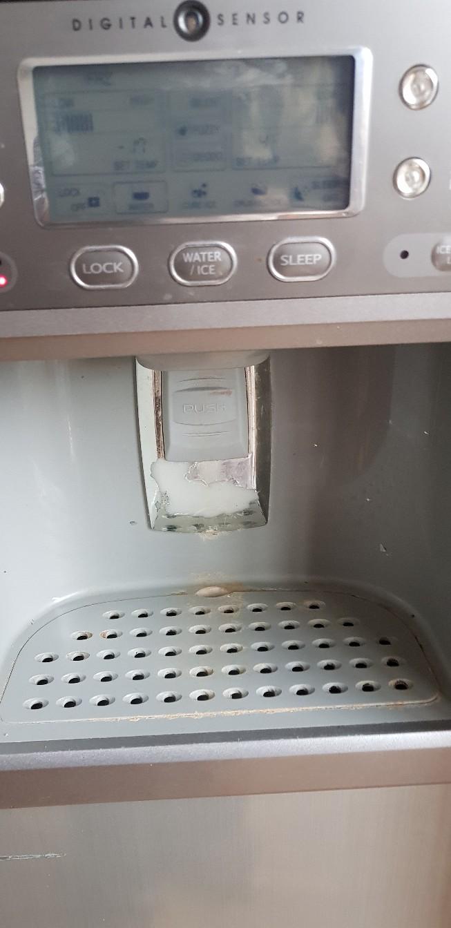 Daewoo American fridge freezer in CR9 London for £60.00 for sale Shpock