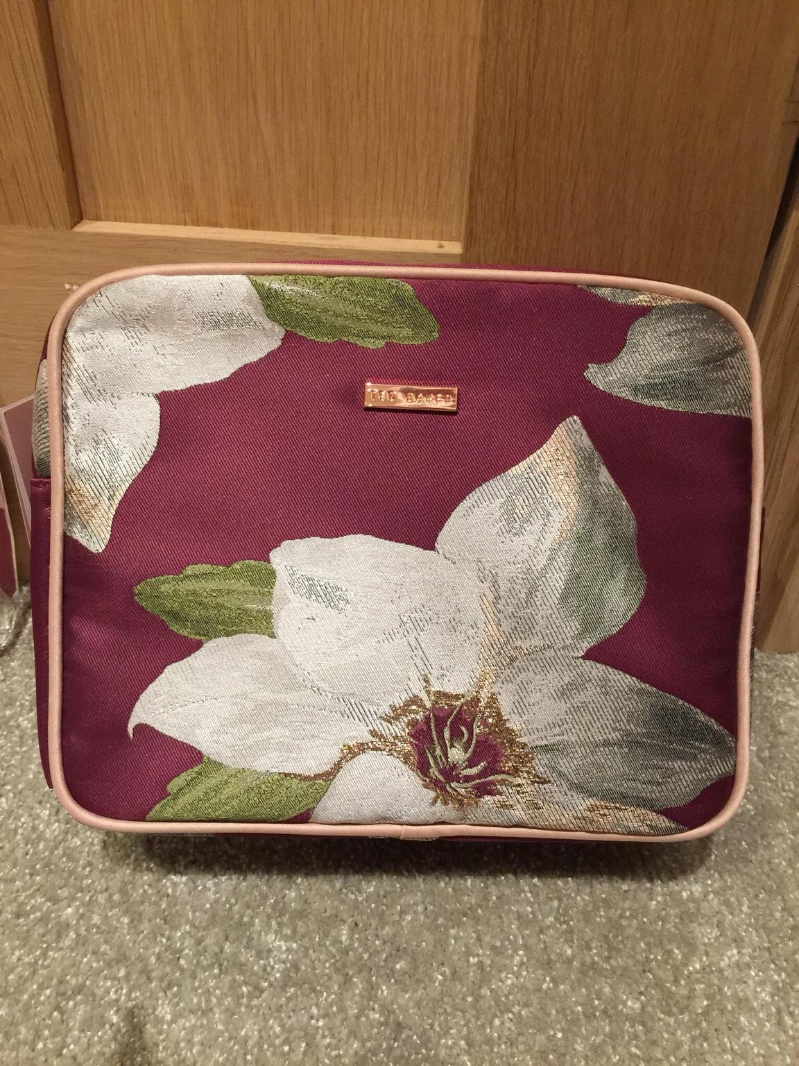 Ted Baker toiletry bag, shower gel and mirror in CF Pontypridd for £22.