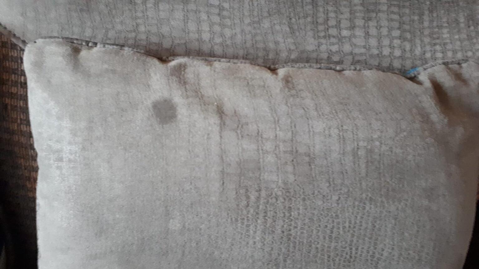 Lshape Sofa and Cuddle Chair in Ashford für £ 250,00 zum Verkauf