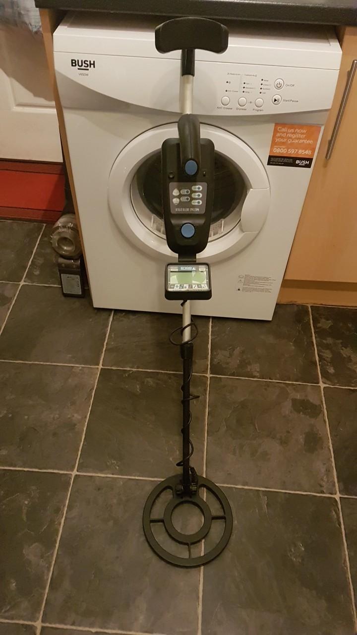 Precision Gold L24BK Metal Detector. in OX25 Cherwell for £50.00 for