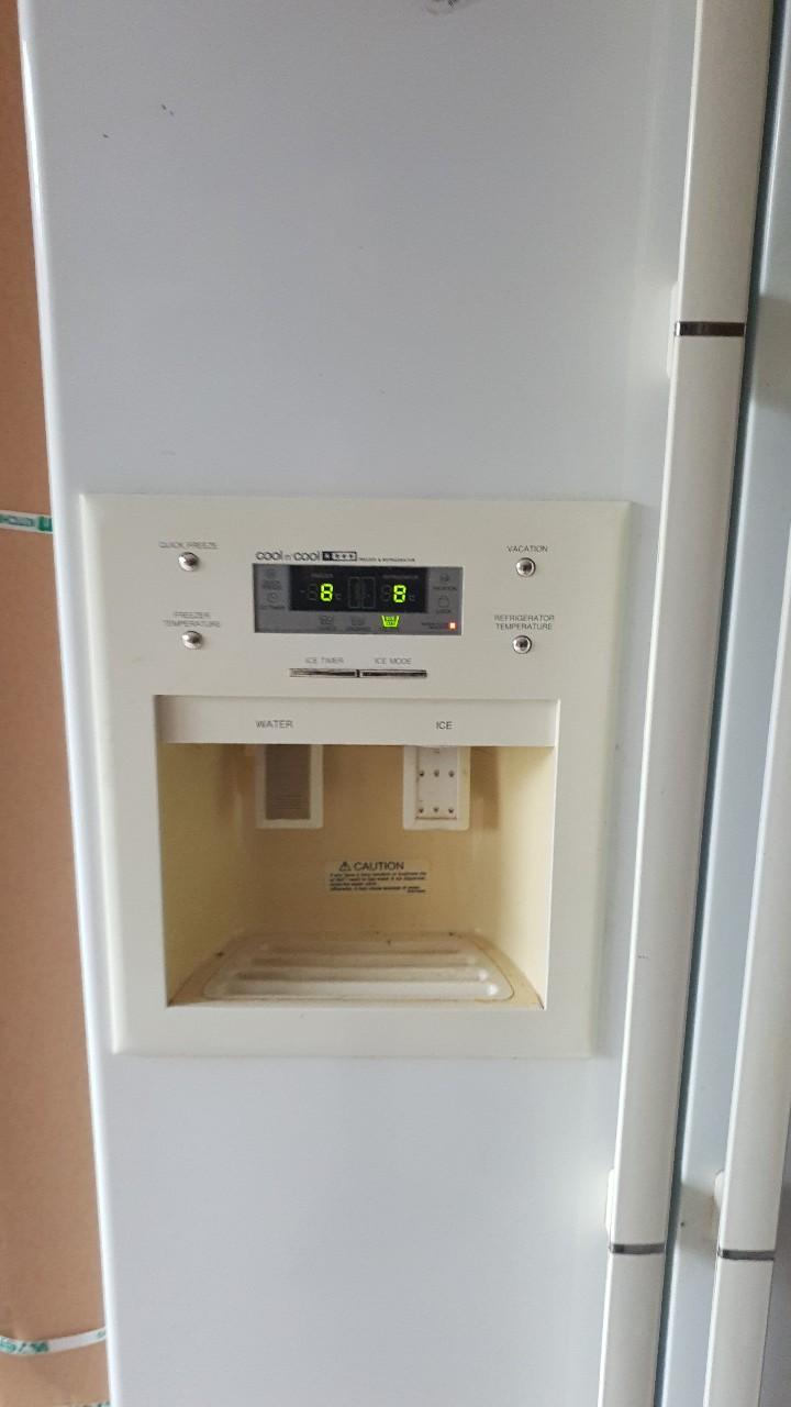 Samsung American Fridge Freezer white in CV3 Rugby für 110,00 £ zum