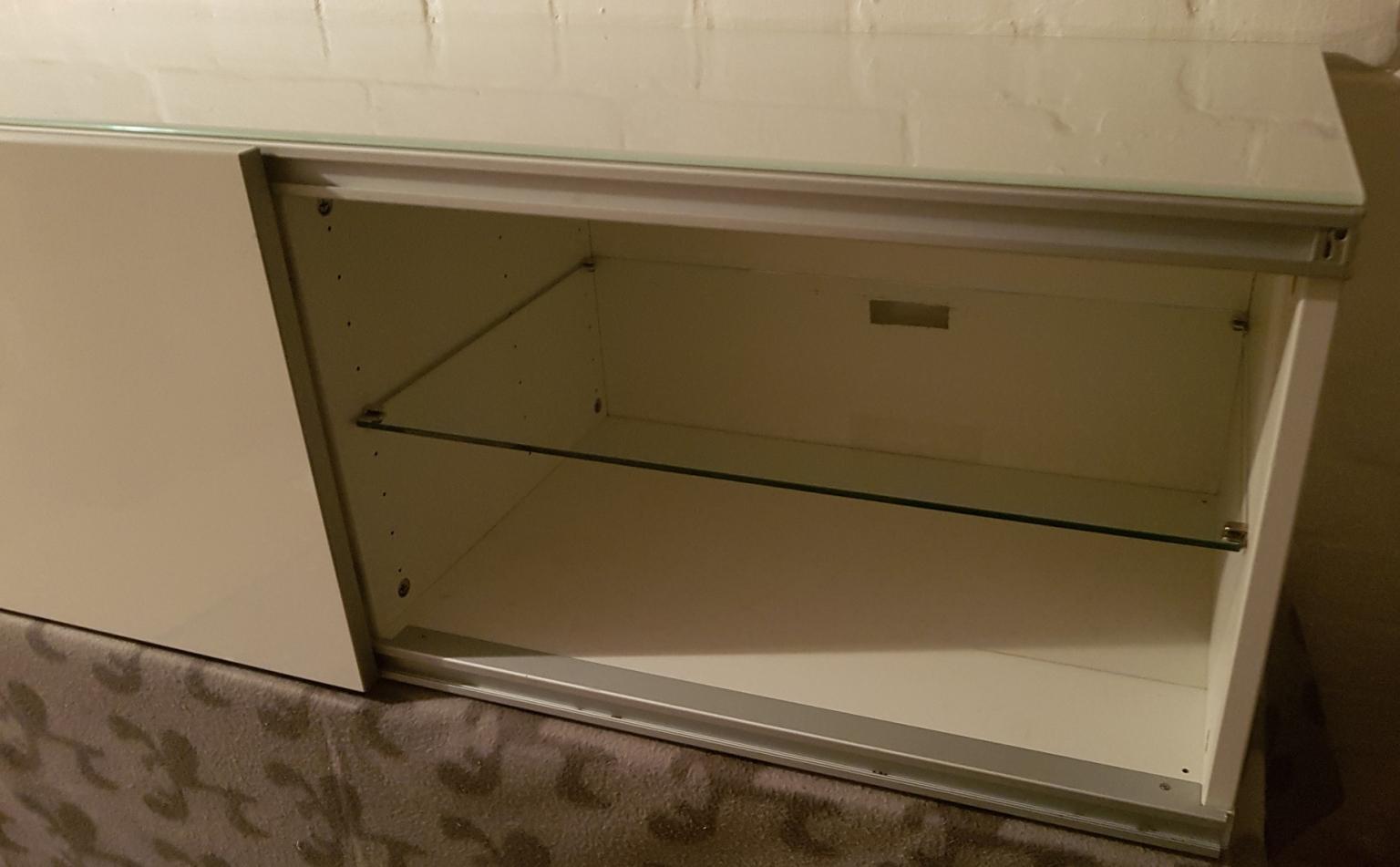 Ikea Besta Schrank mit Schiebetür in Hochglan in 38118 Braunschweig für