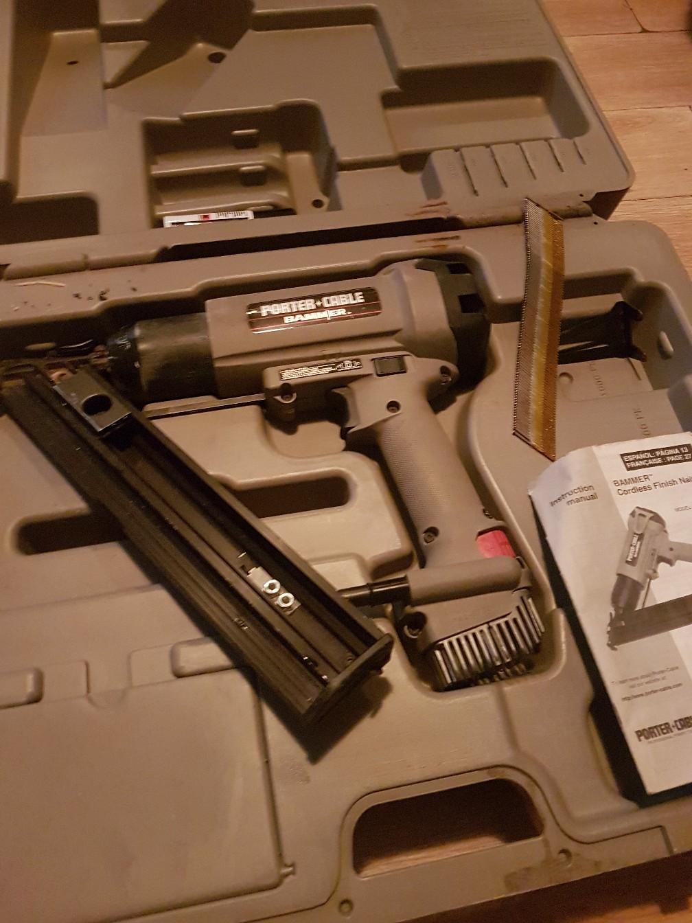 PorterCable Bammer gas powered nail gun in Wrexham für £ 40,00 zum