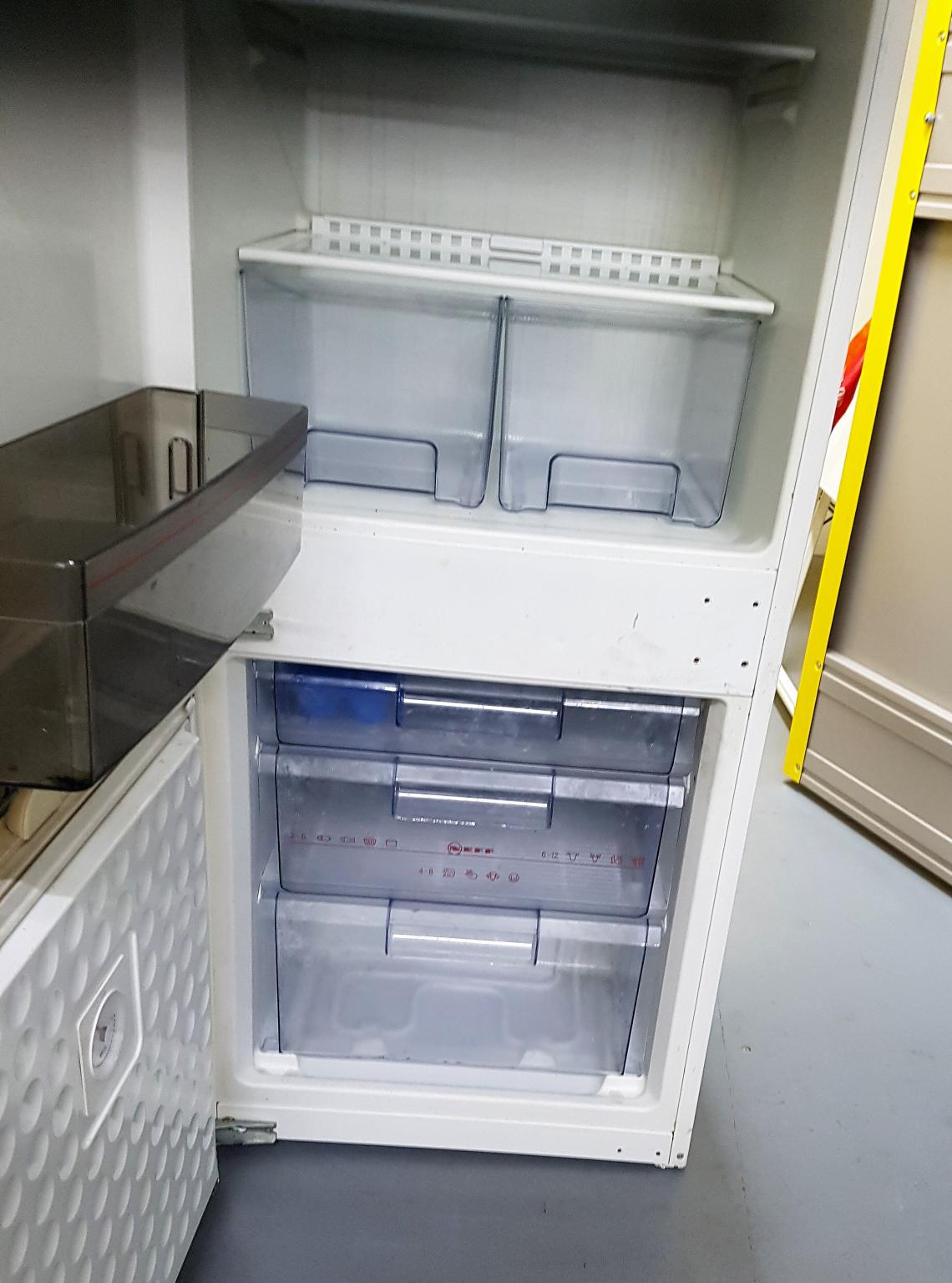 Neff Builtin Fridge Freezer in TW8 London for £45.00 for sale Shpock