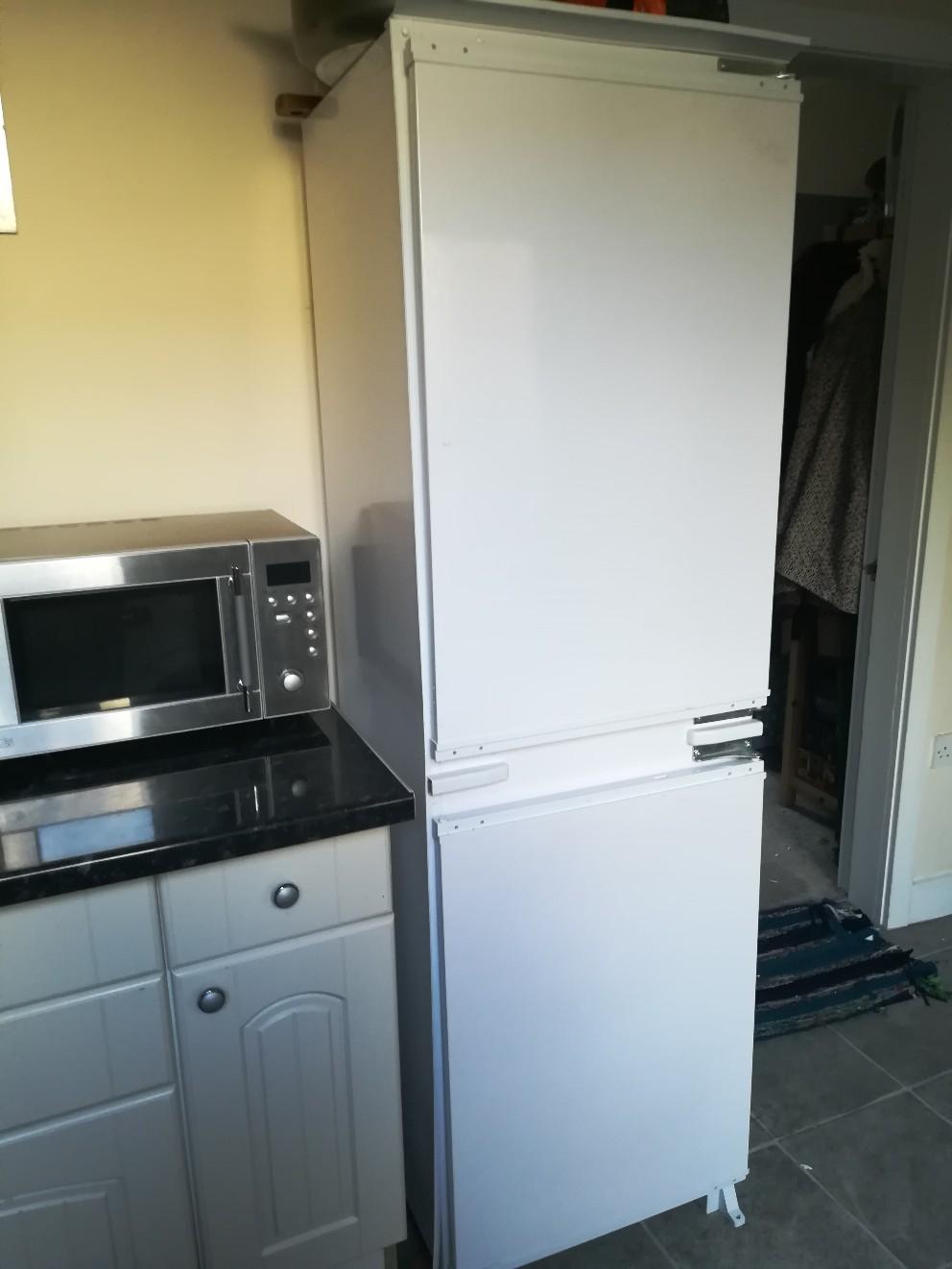 Howdens Lamona integrated fridge freezer in SY1 Shrewsbury for £50.00 for sale Shpock