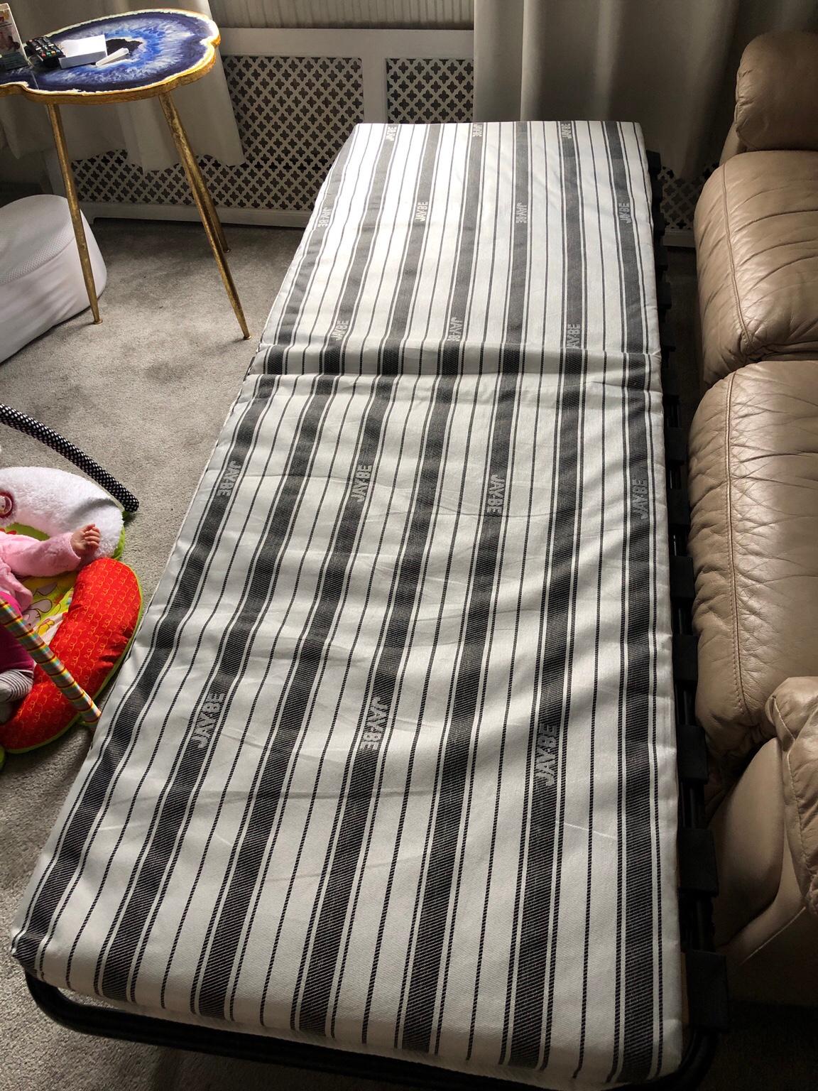 jaybe folding bed with memory foam mattress in SW19 Merton for £30.00