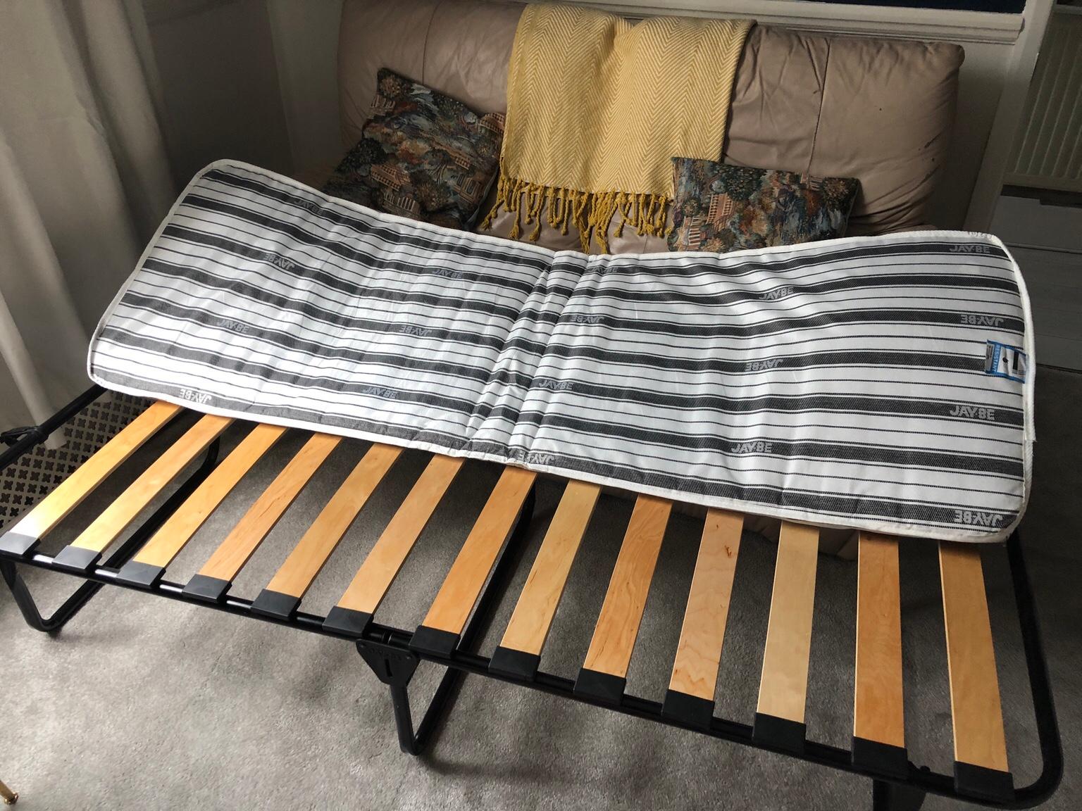 jaybe folding bed with memory foam mattress in SW19 Merton for £30.00