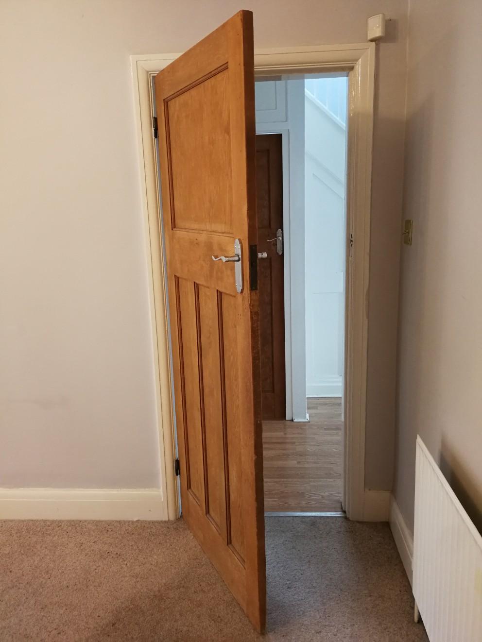 Original 1930's doors(Solid wood) in M41 Trafford für £ 30,00 zum