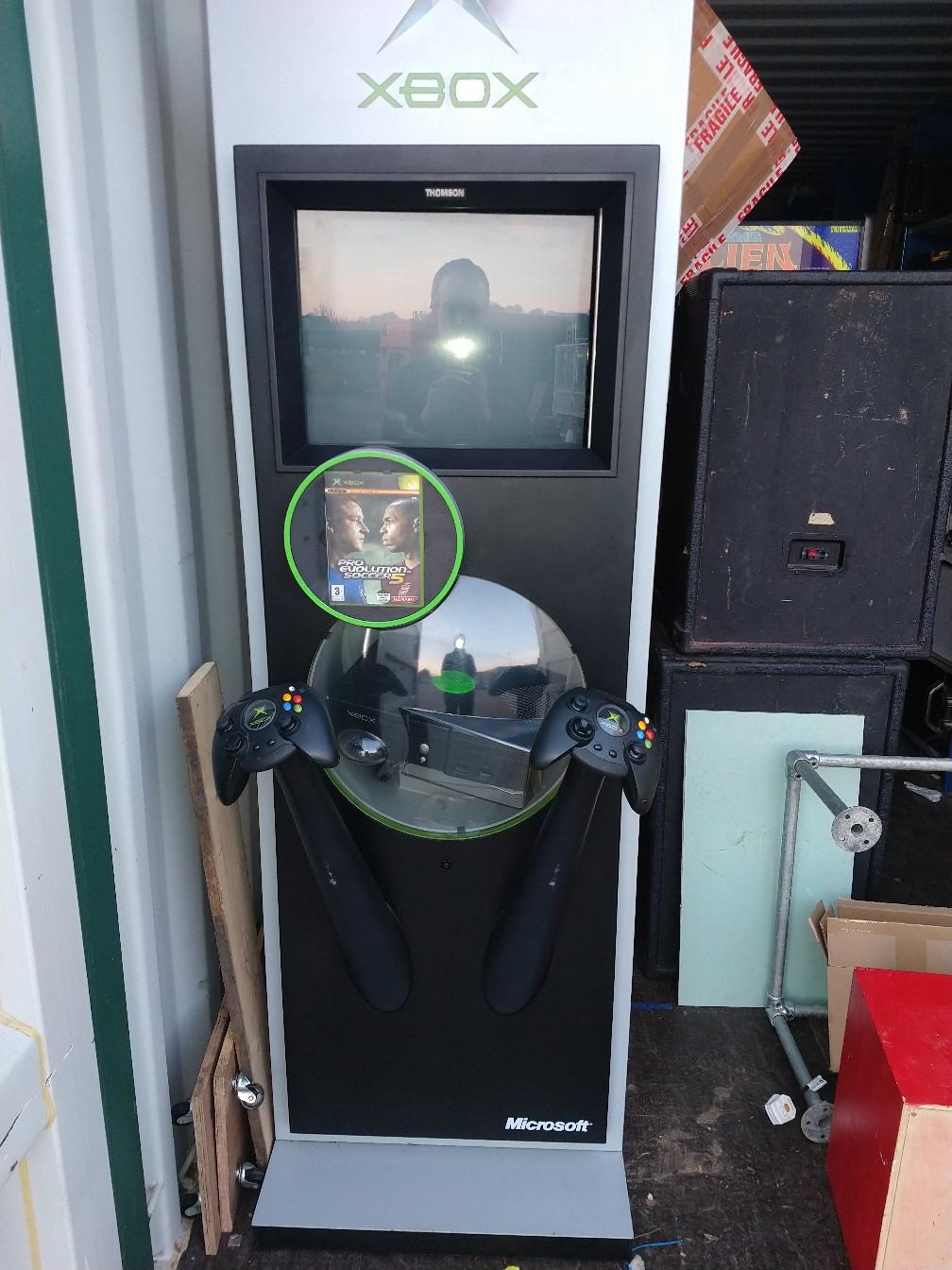 xbox original kiosk shop retro gaming in BR1 London for £200.00 for