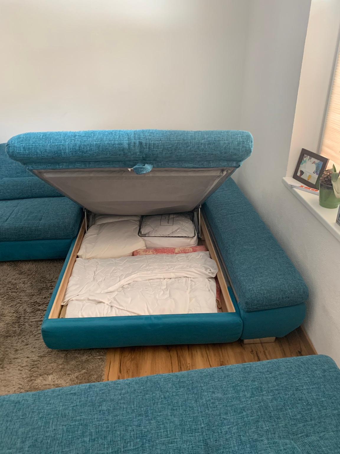 Wohnlandschaft / Couch / Eckcouch in 6353 Going am Wilden Kaiser für €