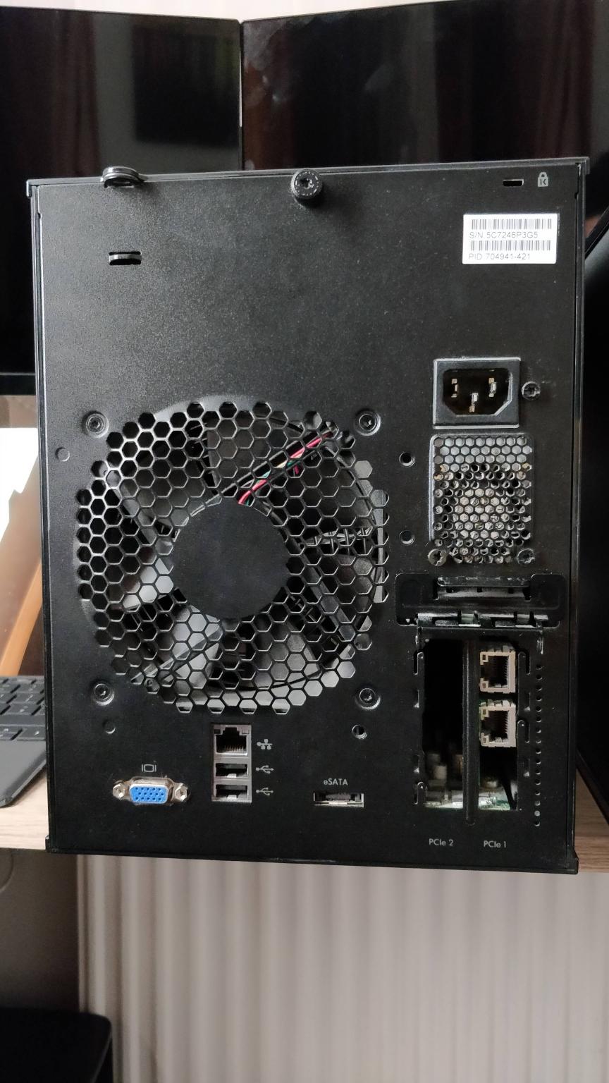 2x HP ProLiant MicroServer Gen 7 in Aylesbury Vale for £150.00 for sale