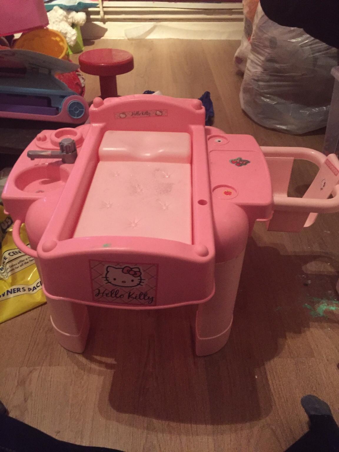 Hello kitty baby changing unit in SE5 London for £10.00 for sale Shpock