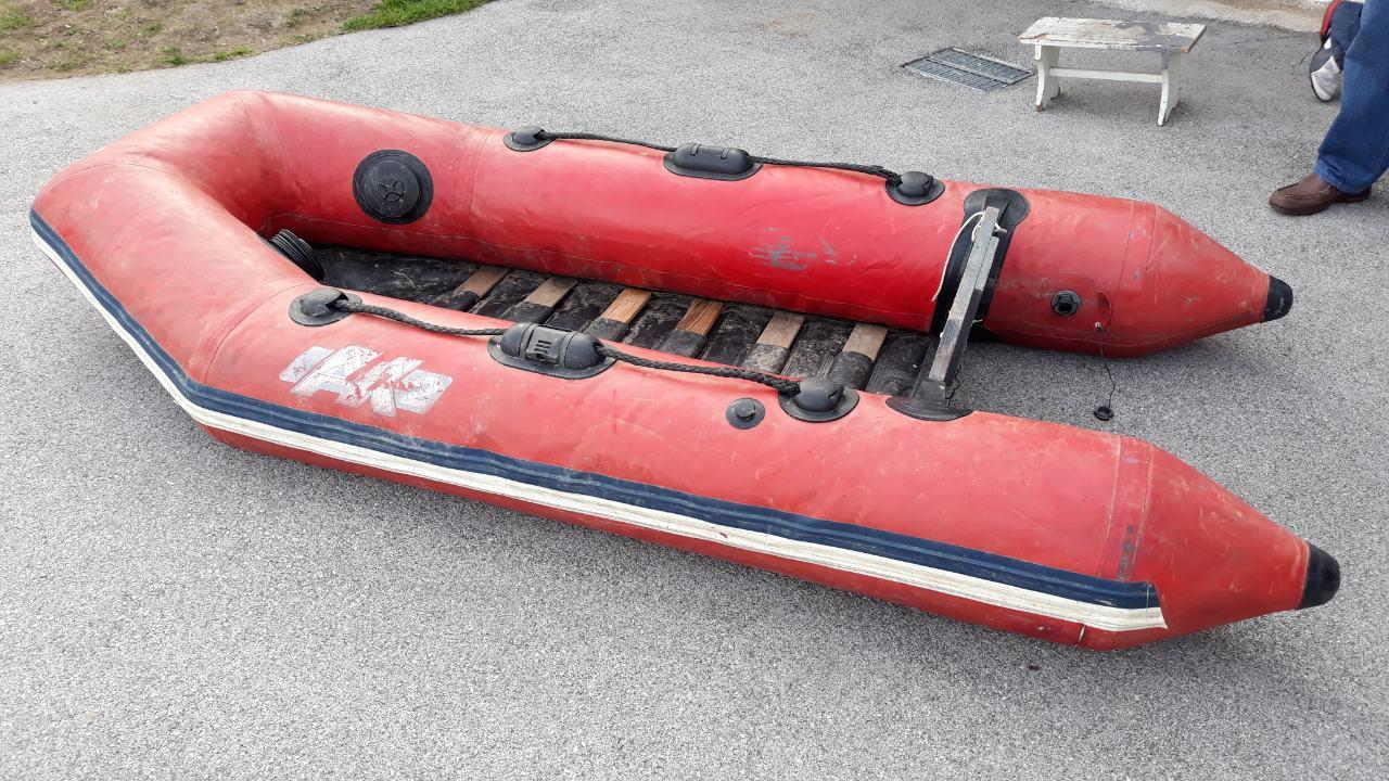 SCHLAUCHBOOT BOMBARD AX2 2,40M in 6300 Wörgl für 139,00 € zum Verkauf
