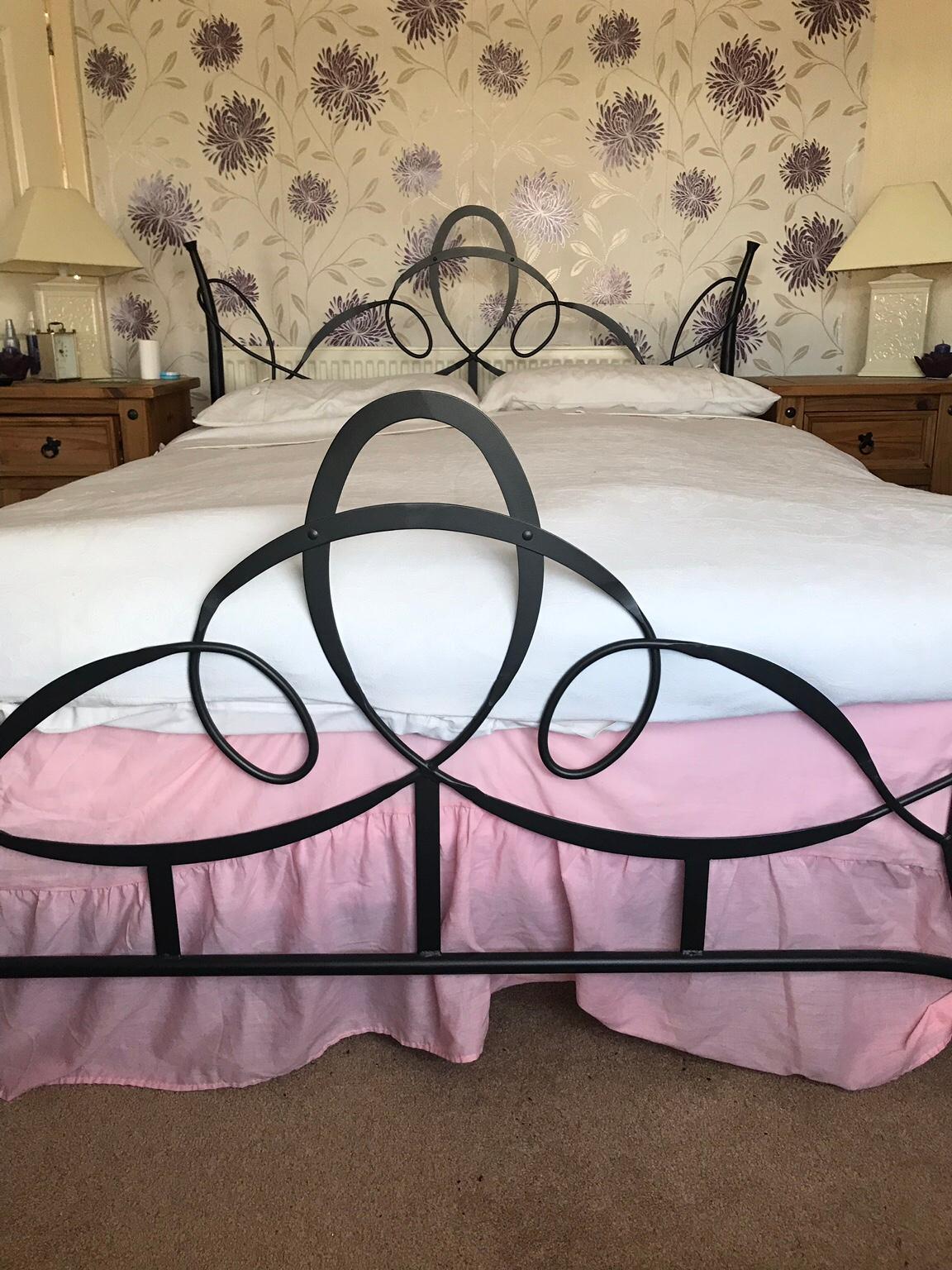 Black double metal bed frame in B9 Birmingham for £60.00 for sale Shpock