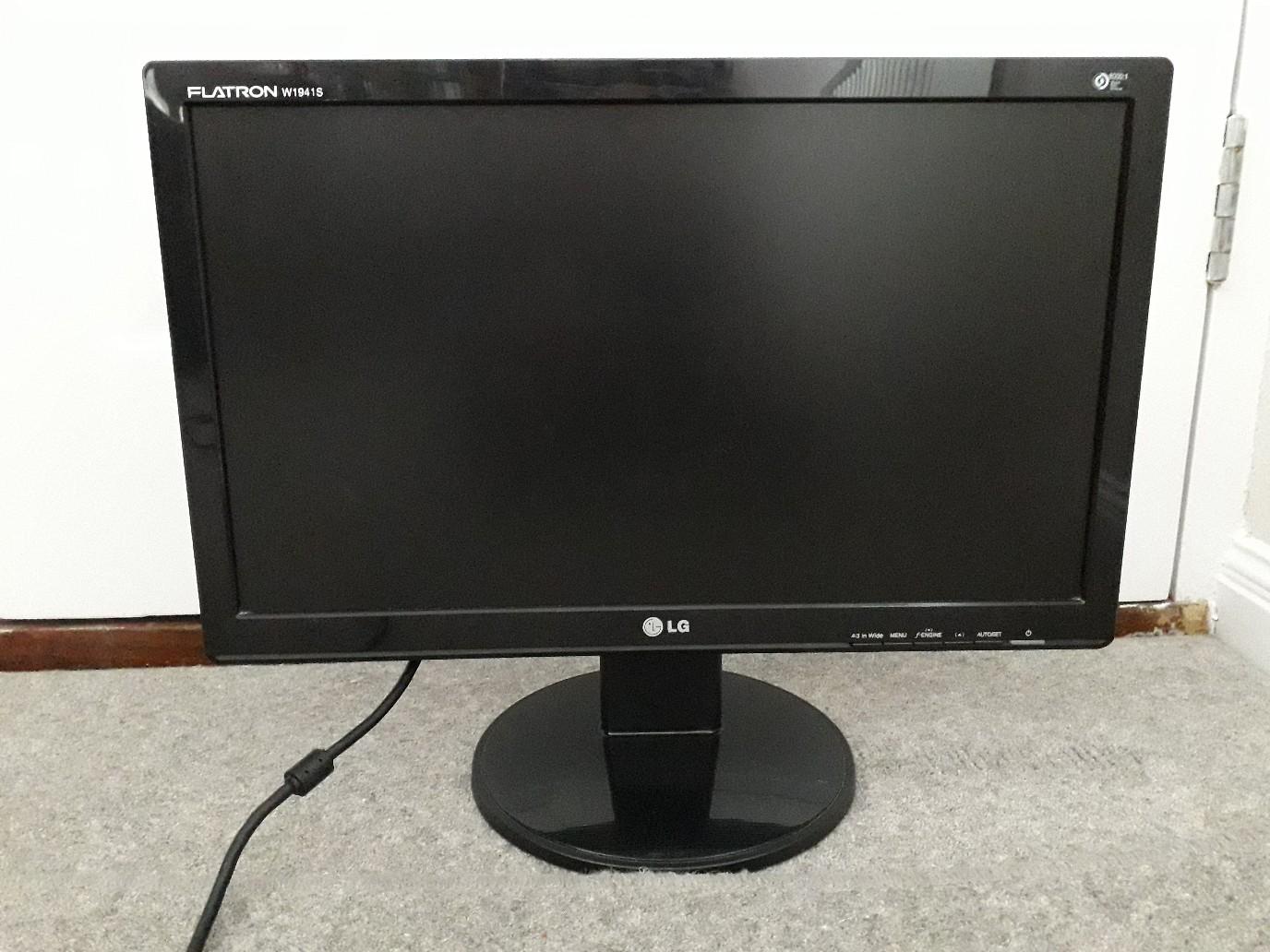 LG Flatron W1941S 19" Computer Monitor in B32 Birmingham für £ 15,00