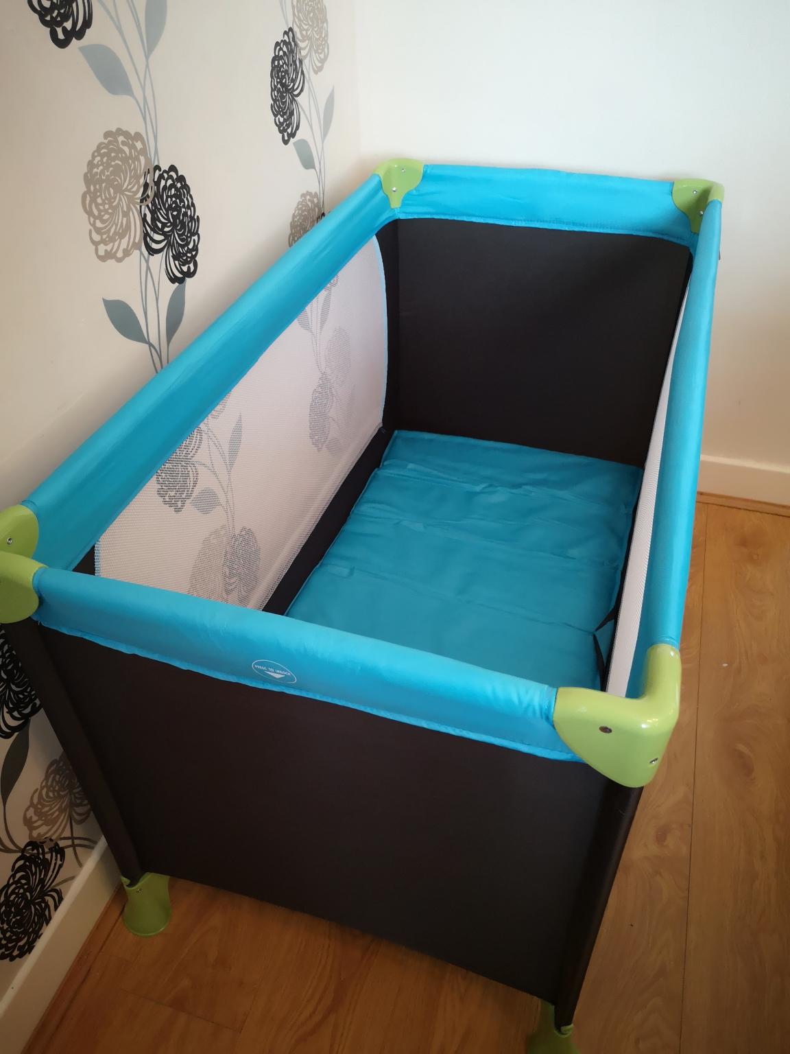 Hauck Dream n Play Travel Cot Water Blue in PR6 Chorley for £20.00 for