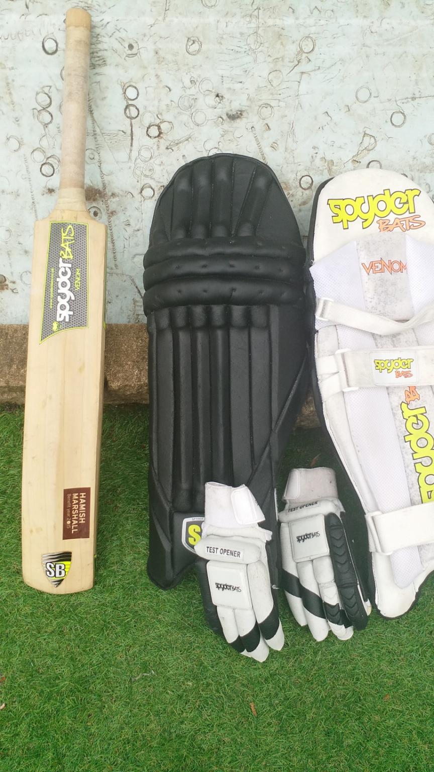 spyder cricket bat and stuff in BB2 Blackburn for £50.00 for sale Shpock