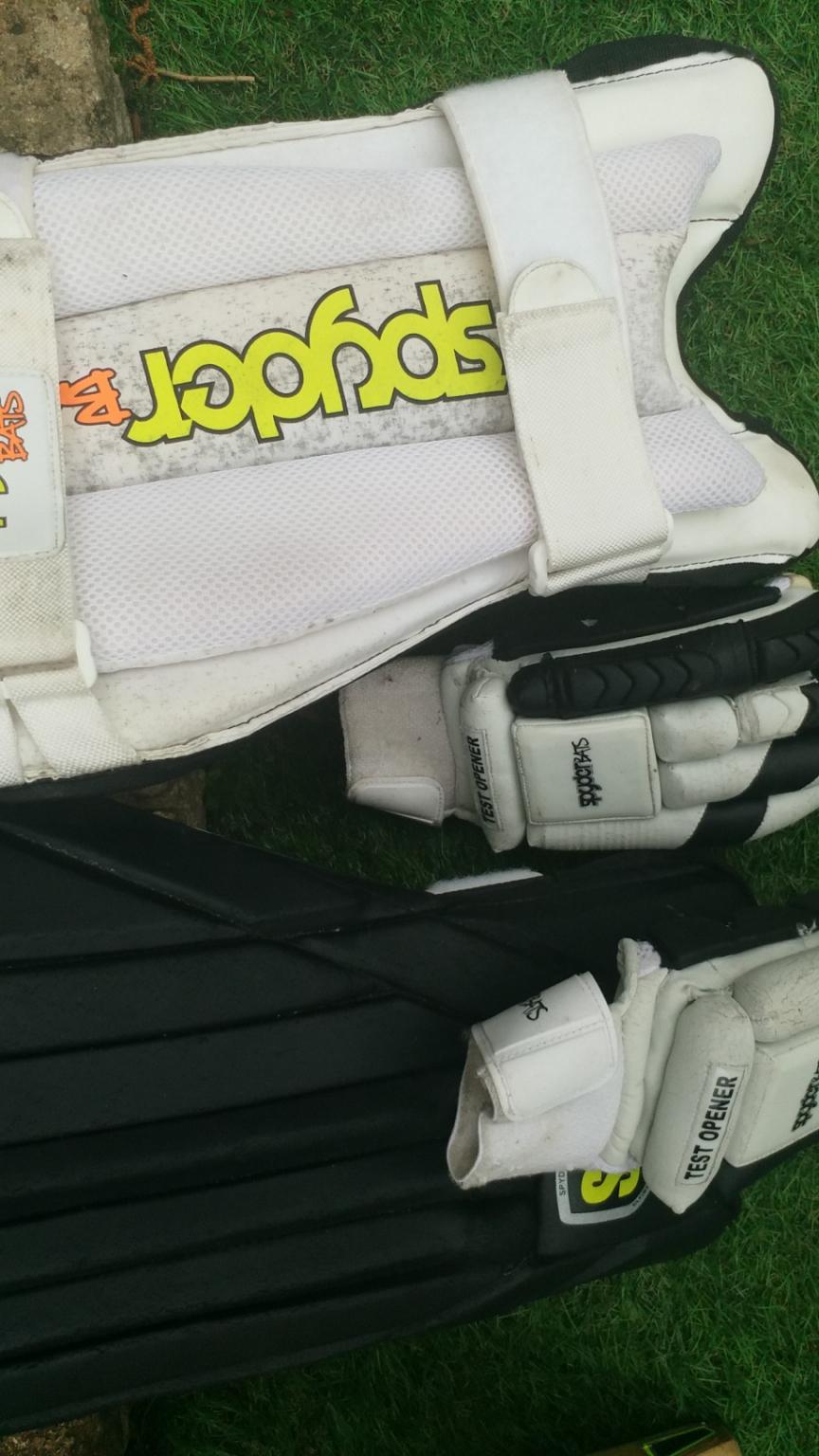 spyder cricket bat and stuff in BB2 Blackburn for £50.00 for sale Shpock