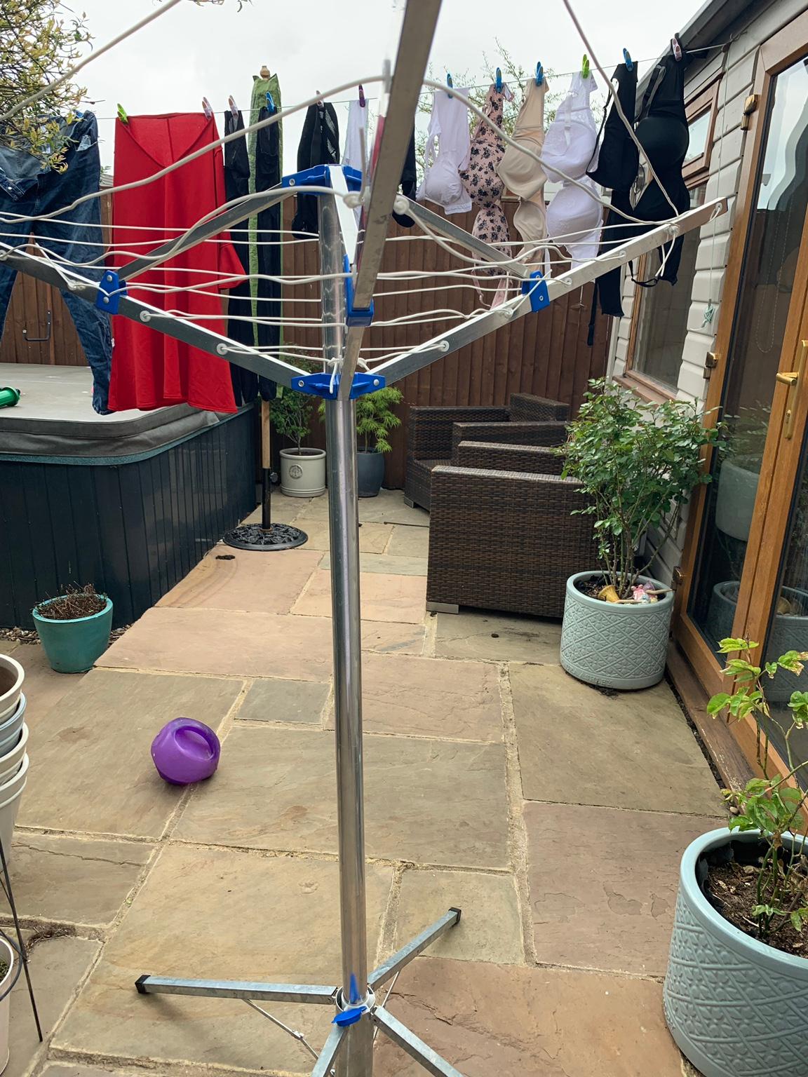 Camping Rotary Airer Clothes Line in Epping Forest für 10,00 £ zum