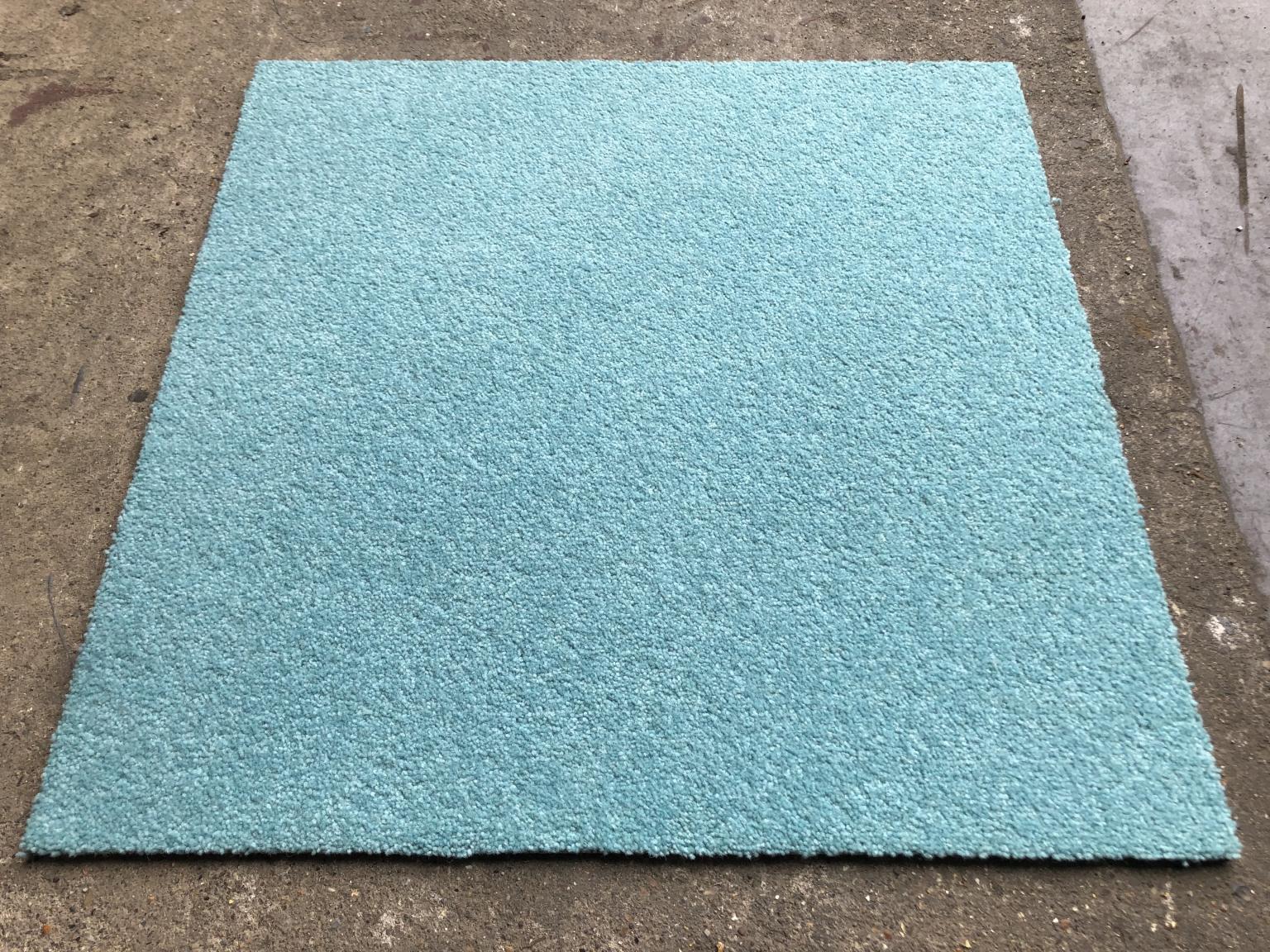 Light Blue Carpet Tiles £1.50 per tile in SE15 London for £1.50 for