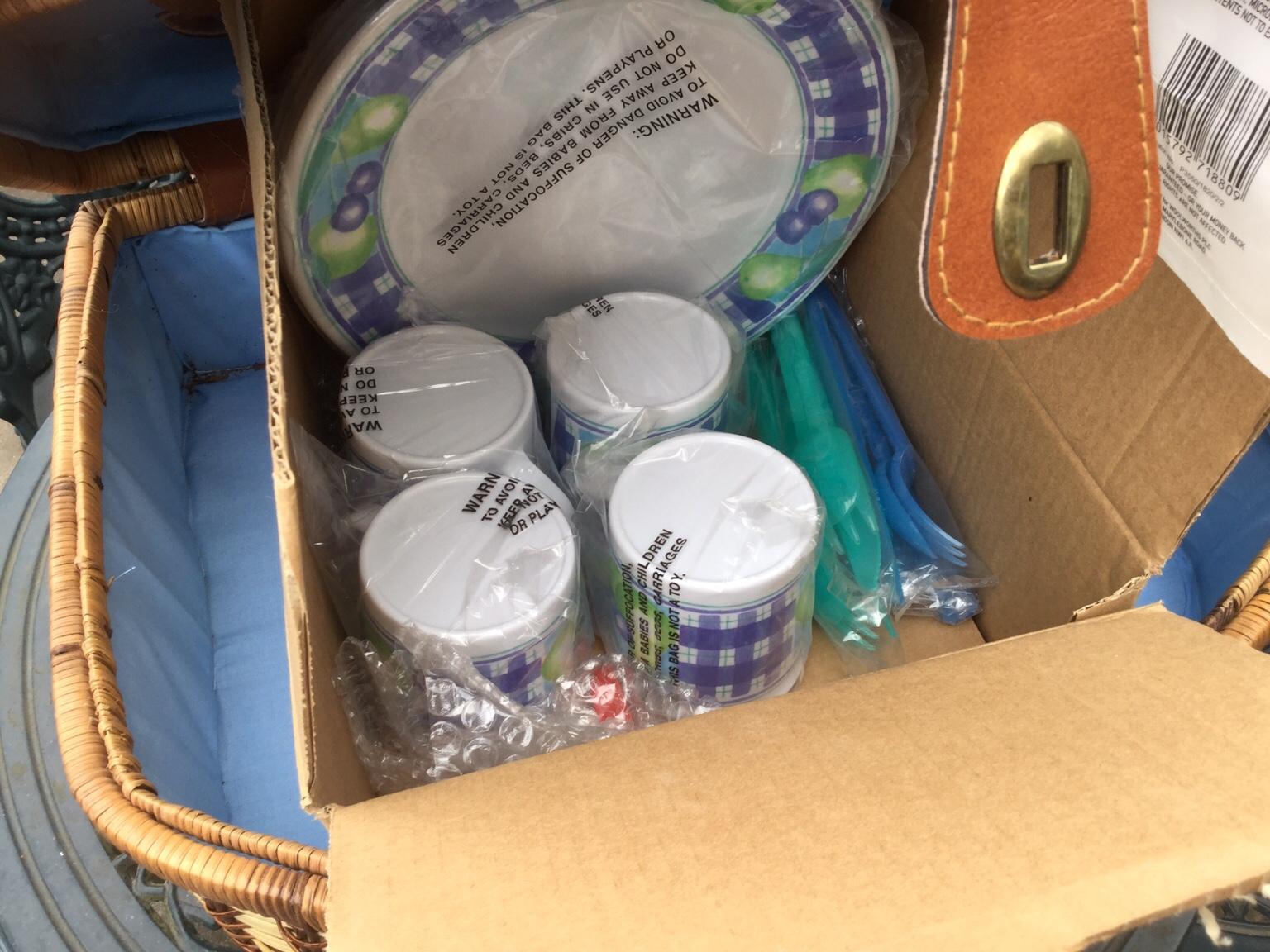 Vintage Woolworths Picnic Basket in Rochdale for £12.00 for sale Shpock