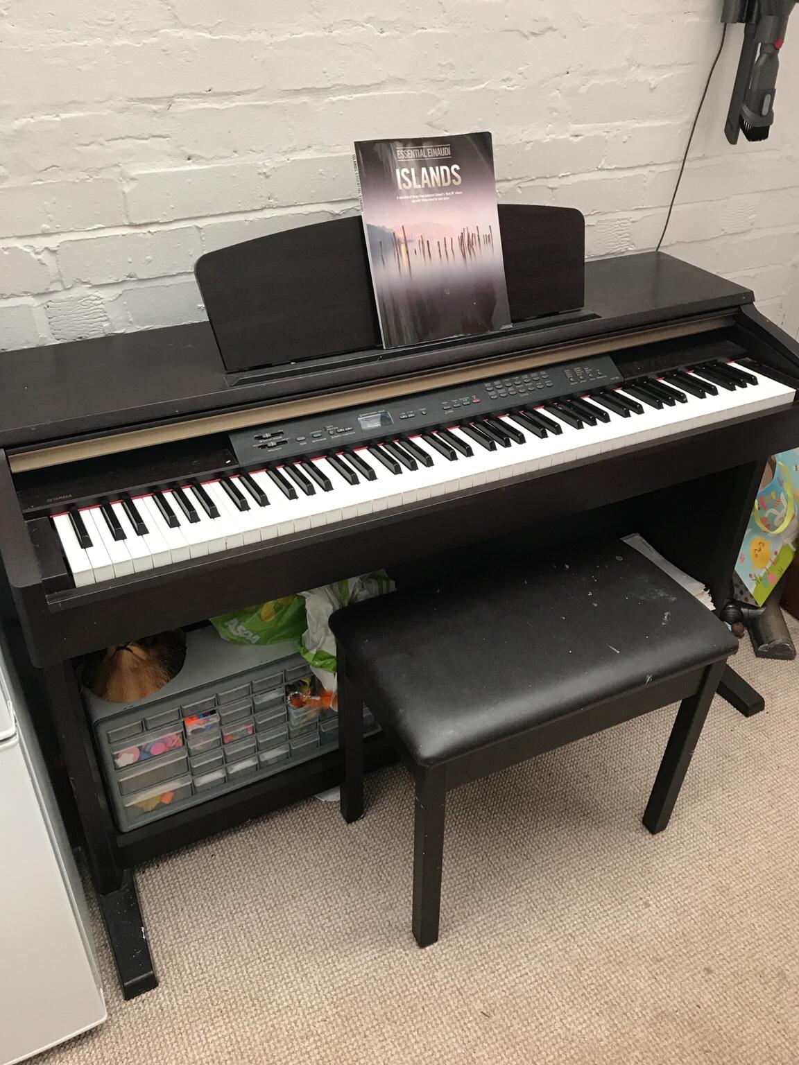 Yamaha YDP223 electric piano in B31 Birmingham for £300.00 for sale
