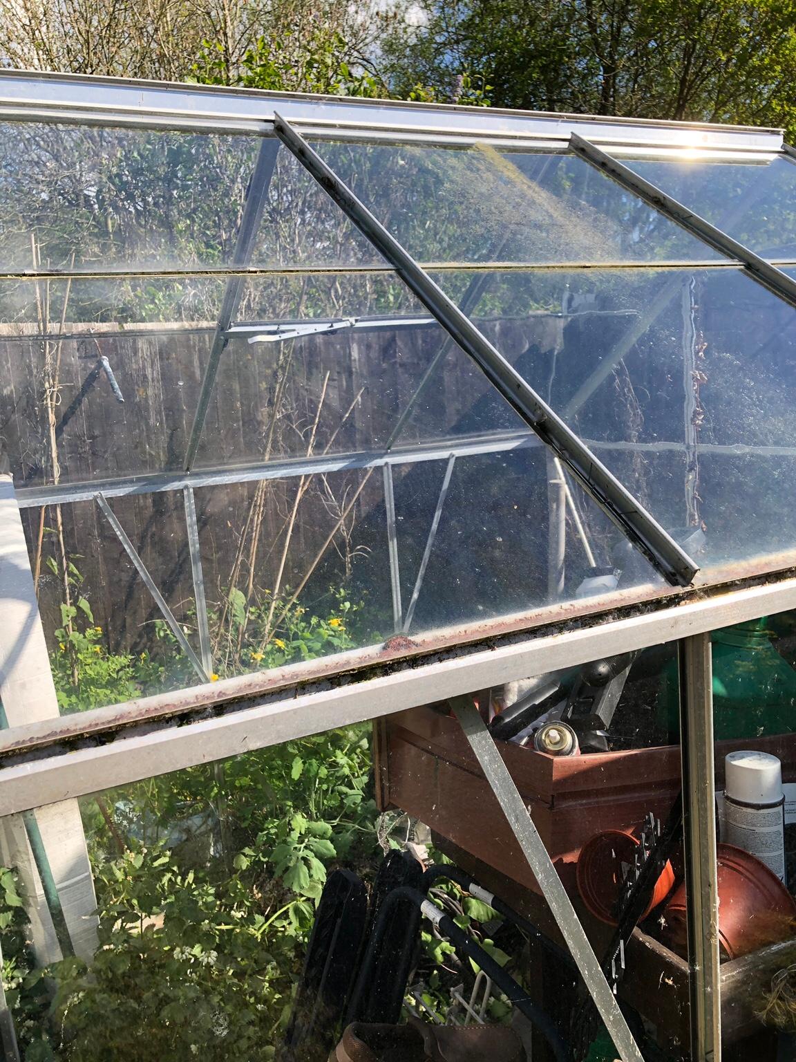 FREE Greenhouse in Wolverhampton for free for sale Shpock